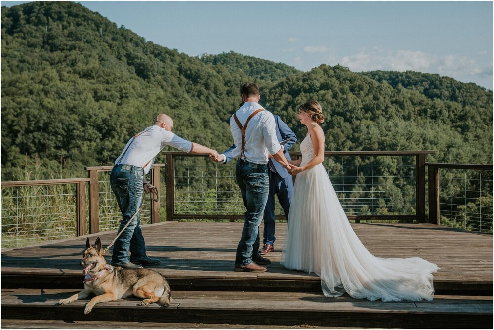 sugar-hollow-retreat-butler-tennessee-outdoor-wedding-venue-mountain-weekend-getaway-summer-rustic-wedding-katy-sergent_0100.jpg