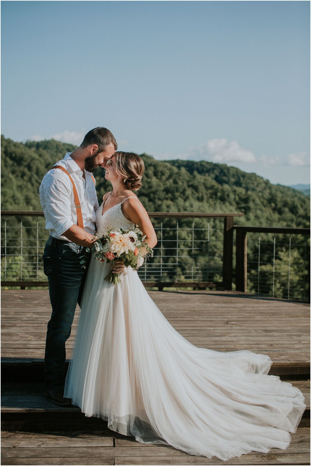 sugar-hollow-retreat-butler-tennessee-outdoor-wedding-venue-mountain-weekend-getaway-summer-rustic-wedding-katy-sergent_0116.jpg