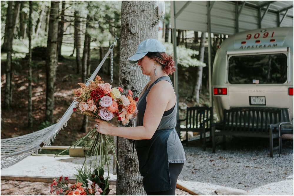 erwin-tennessee-airbnb-intimate-wedding-bohemian-colorful-macrame-pond-house-johnson-city-photography_0002.jpg