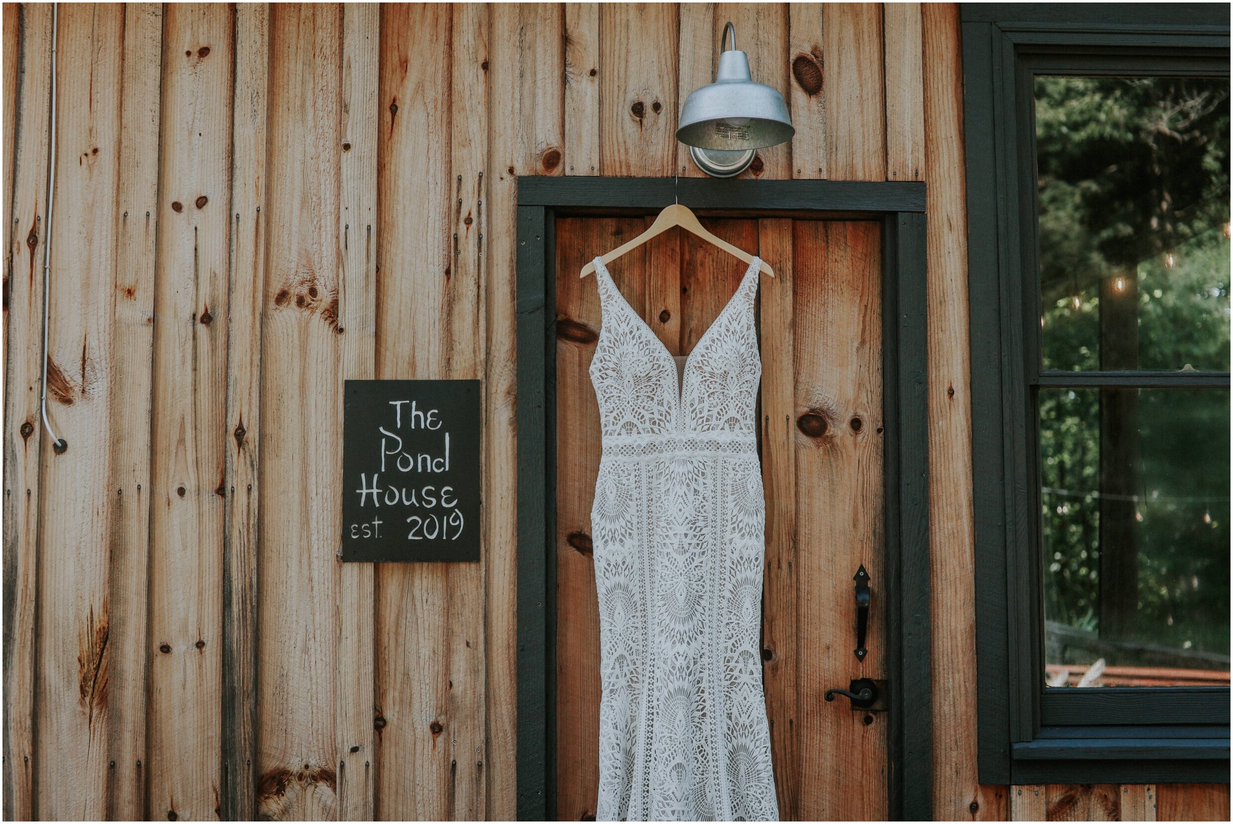 erwin-tennessee-airbnb-intimate-wedding-bohemian-colorful-macrame-pond-house-johnson-city-photography_0013.jpg