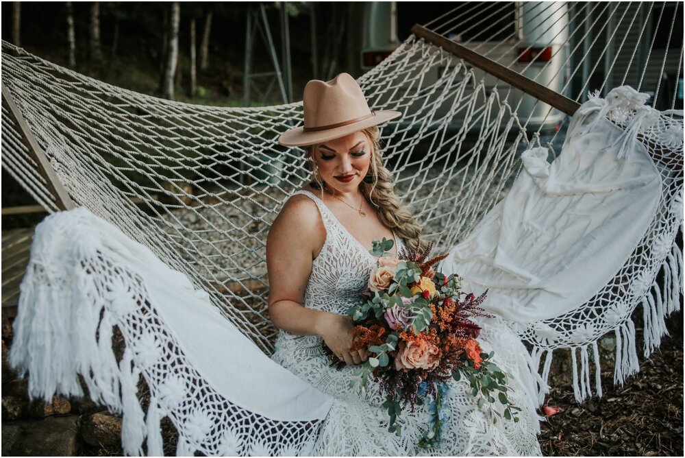 erwin-tennessee-airbnb-intimate-wedding-bohemian-colorful-macrame-pond-house-johnson-city-photography_0086.jpg