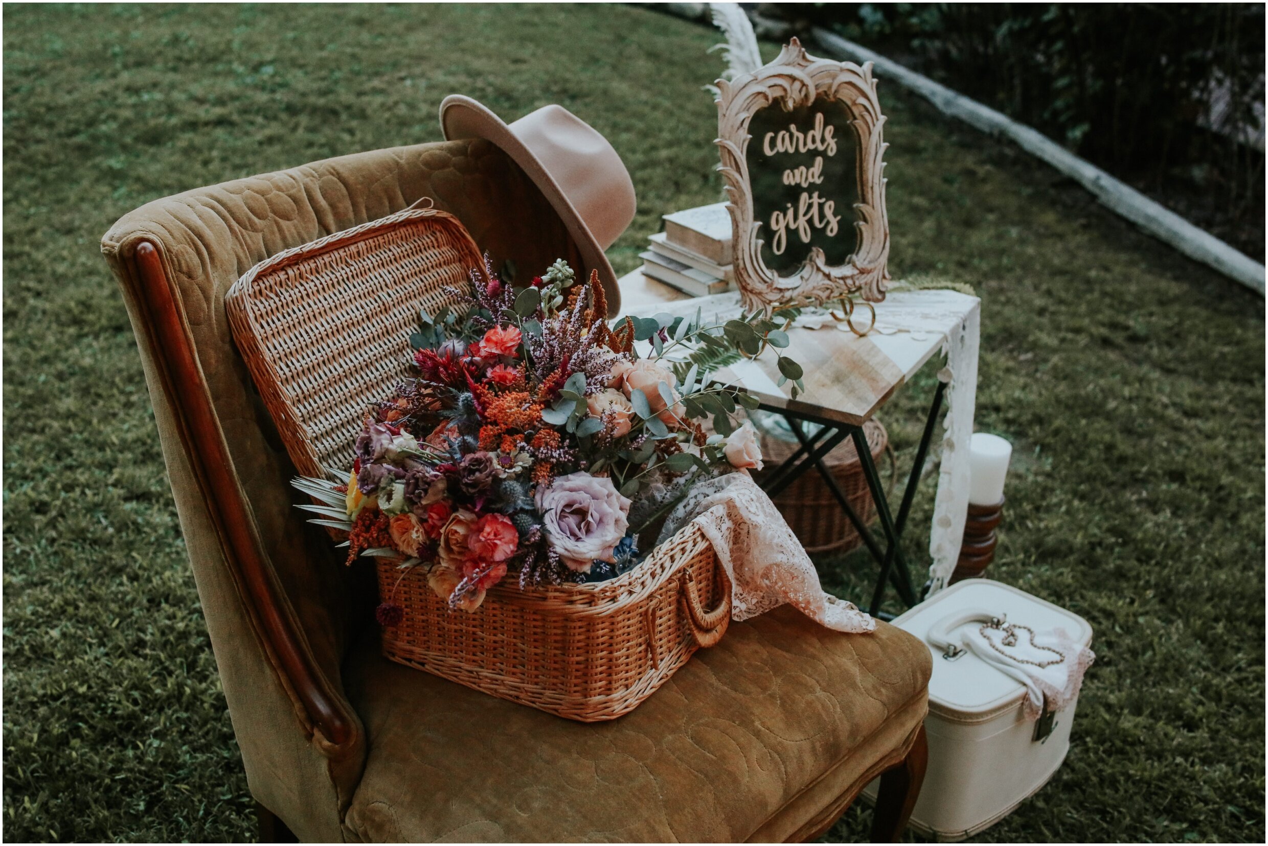 erwin-tennessee-airbnb-intimate-wedding-bohemian-colorful-macrame-pond-house-johnson-city-photography_0132.jpg