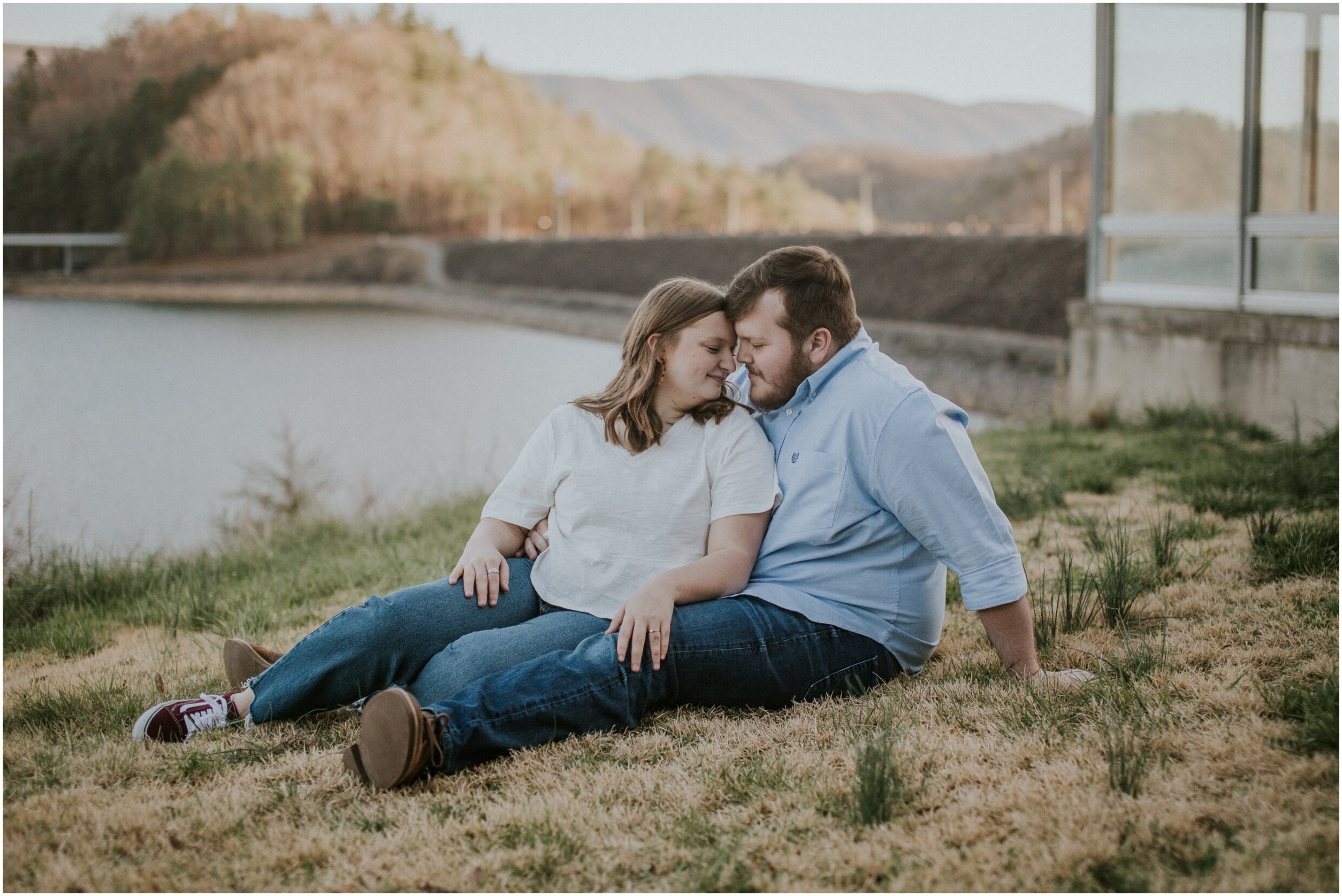 bristol-tennessee-virginia-south-holston-dam-engagement-session-wedding-photographer-east-tn-southwest-virginia-katy-sergent_0019.jpg