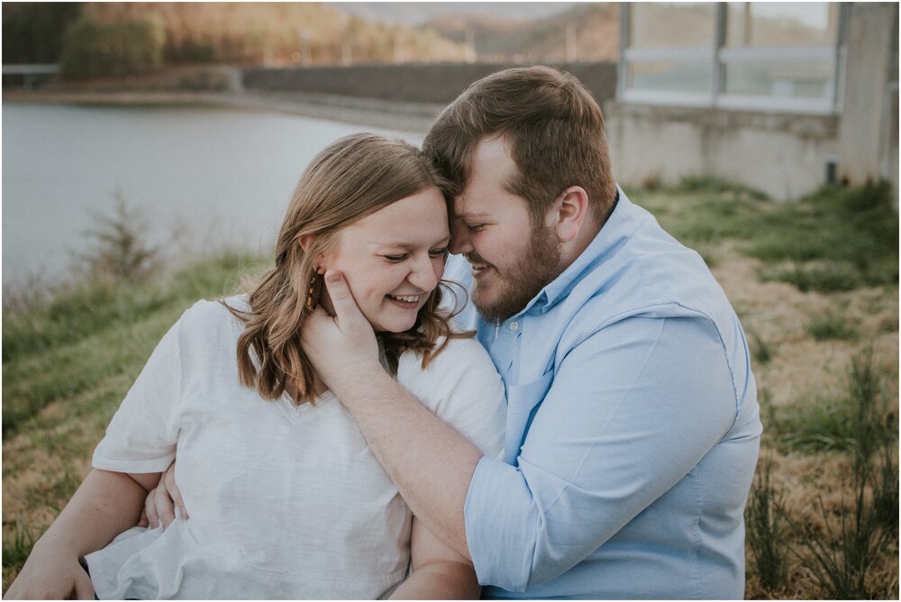 bristol-tennessee-virginia-south-holston-dam-engagement-session-wedding-photographer-east-tn-southwest-virginia-katy-sergent_0021.jpg