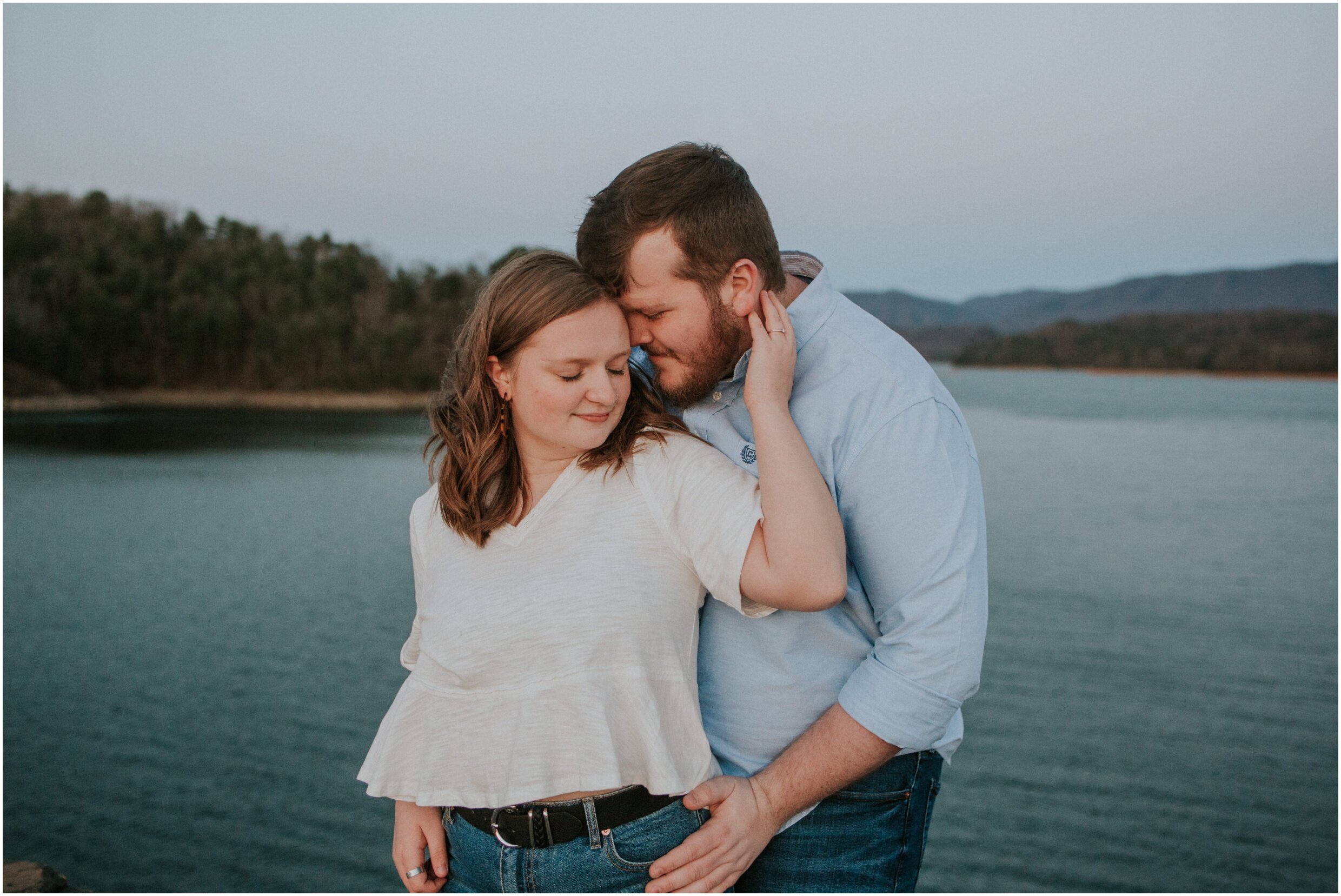 bristol-tennessee-virginia-south-holston-dam-engagement-session-wedding-photographer-east-tn-southwest-virginia-katy-sergent_0048.jpg