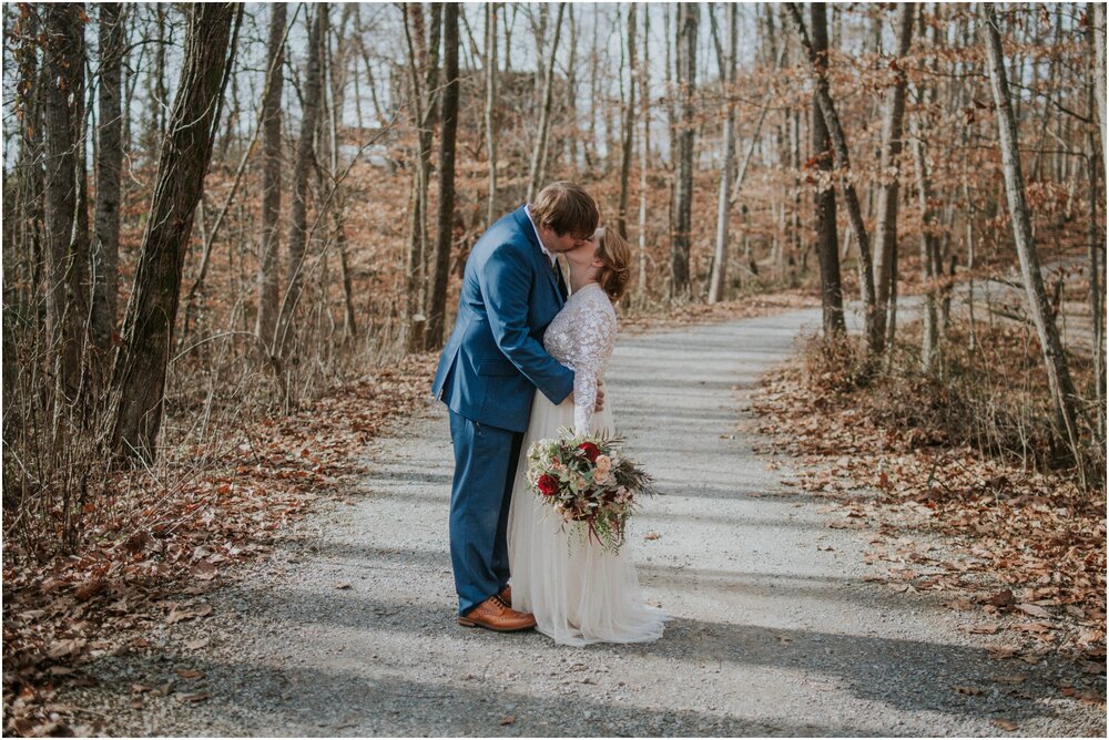 greeneville-tennessee-nolichuckey-bluffs-glass-wedding-chapel-micro-intimate-wedding-elopement-northeast-tn-johnson-city-katy-sergent-photography_0036.jpg