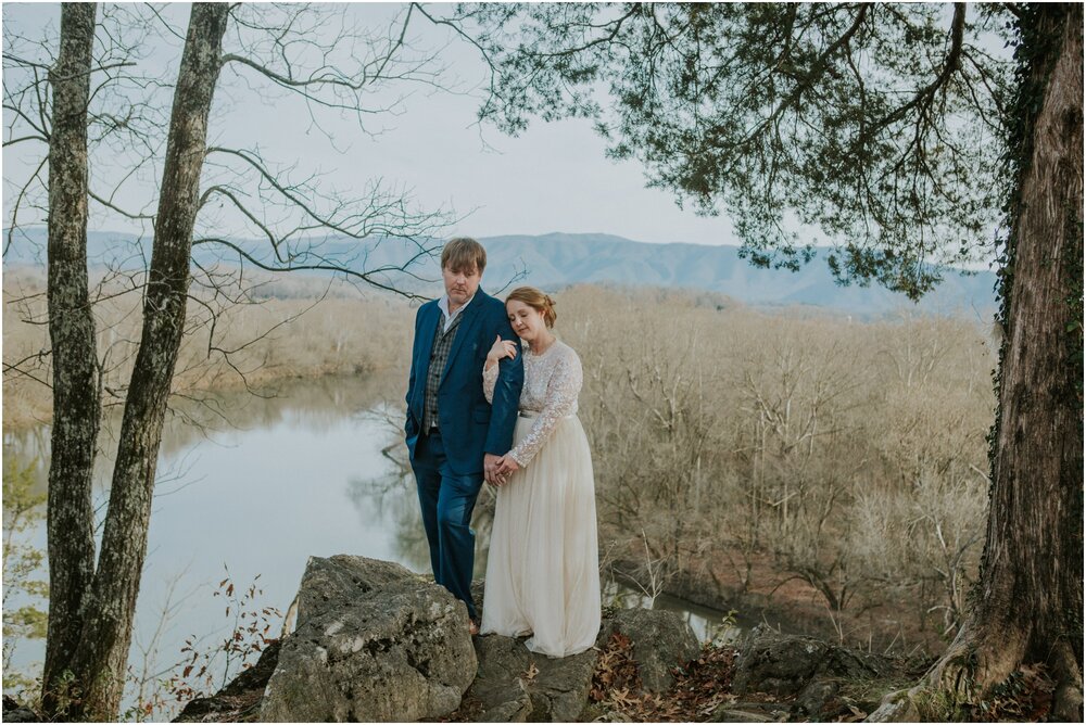 greeneville-tennessee-nolichuckey-bluffs-glass-wedding-chapel-micro-intimate-wedding-elopement-northeast-tn-johnson-city-katy-sergent-photography_0054.jpg