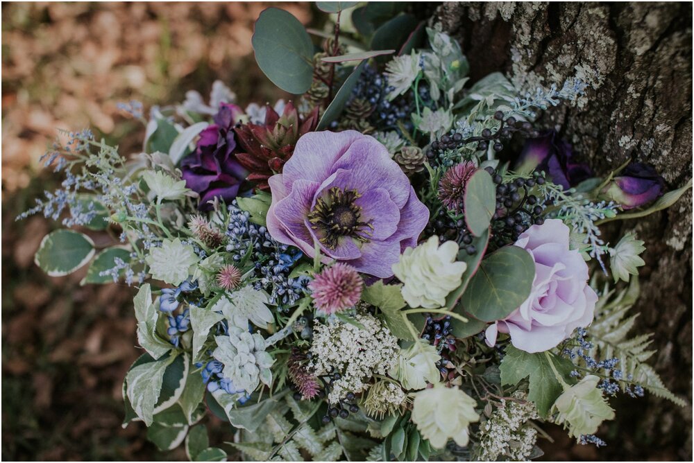 maryland-backyard-fall-intimate-fall-micro-wedding-katy-sergent-photography-virginia-tennessee-north-carolina-photographer_0014.jpg