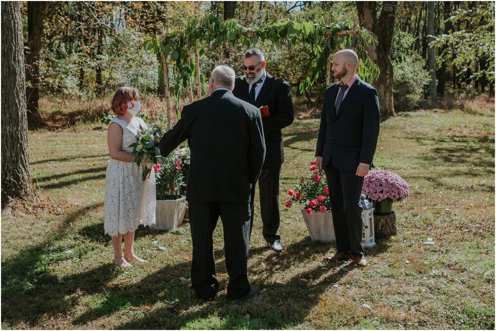 maryland-backyard-fall-intimate-fall-micro-wedding-katy-sergent-photography-virginia-tennessee-north-carolina-photographer_0070.jpg