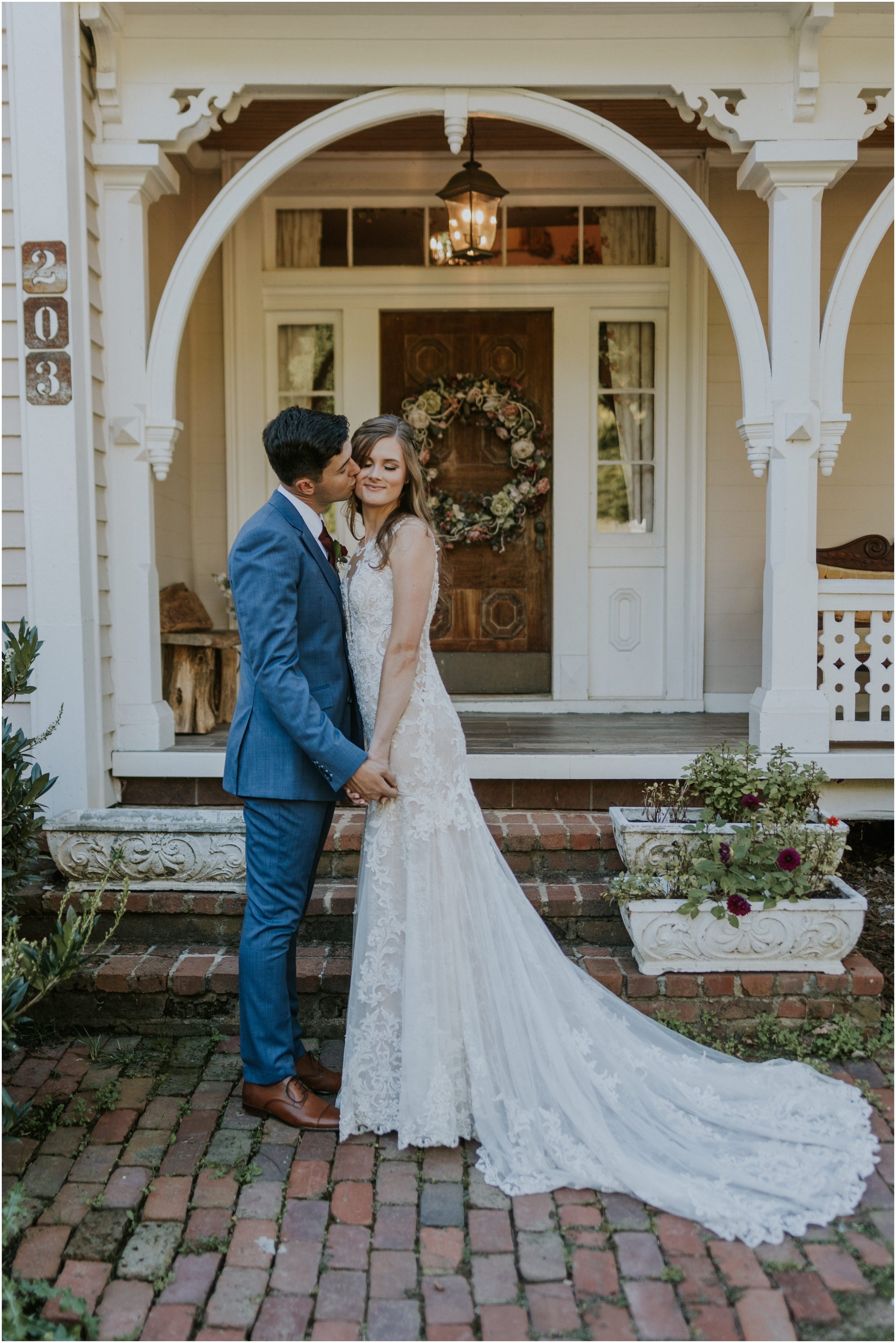 the-side-porch-wedding-venue-johnson-city-gray-tn-tennessee-fall-boho-wedding-katy-sergent-photography_0092.jpg