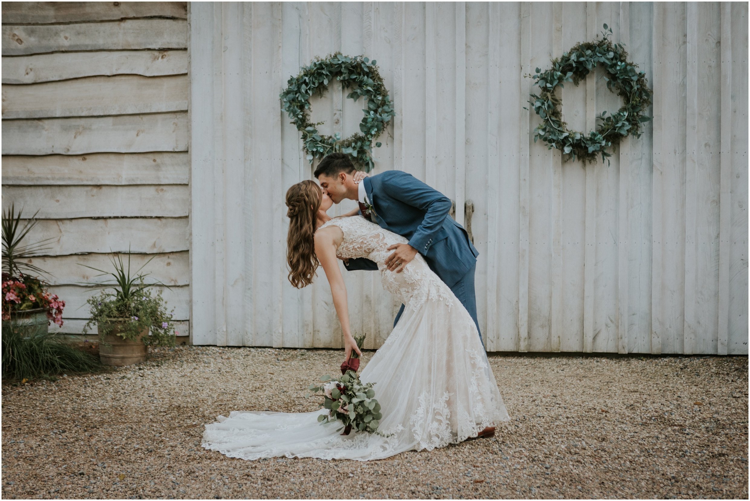 the-side-porch-wedding-venue-johnson-city-gray-tn-tennessee-fall-boho-wedding-katy-sergent-photography_0099.jpg