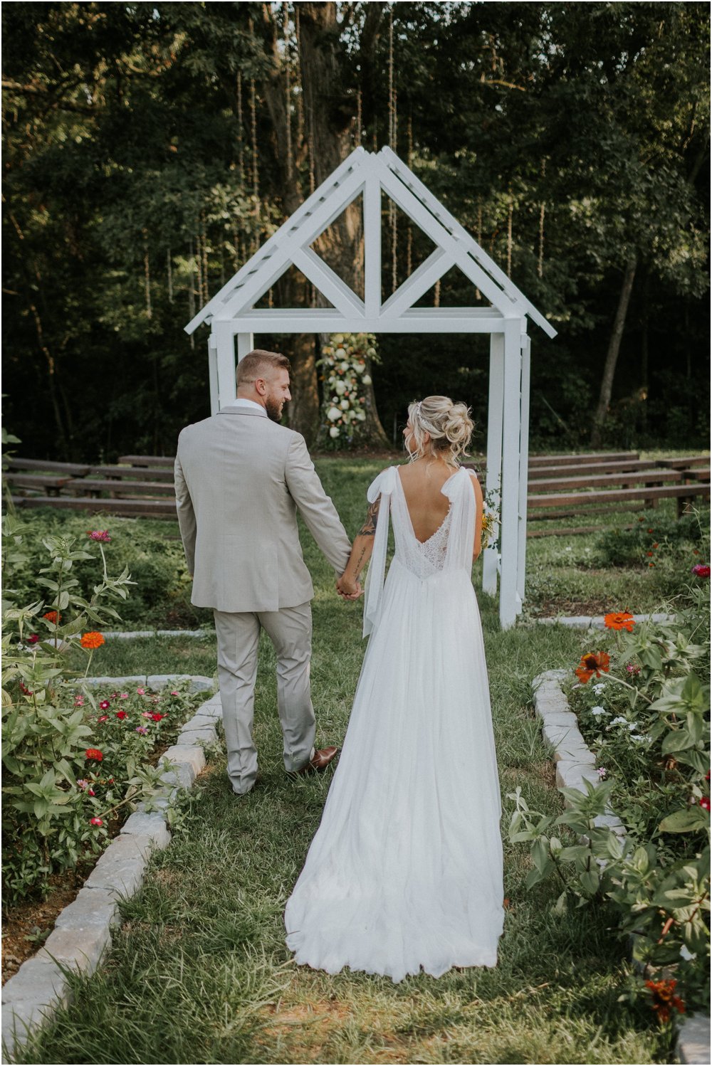 greenwood-oaks-farm-venue-greeneville-afton-limestone-tennessee-wedding-styled-boho-summer-rustic-katy-sergent-photography_0030.jpg