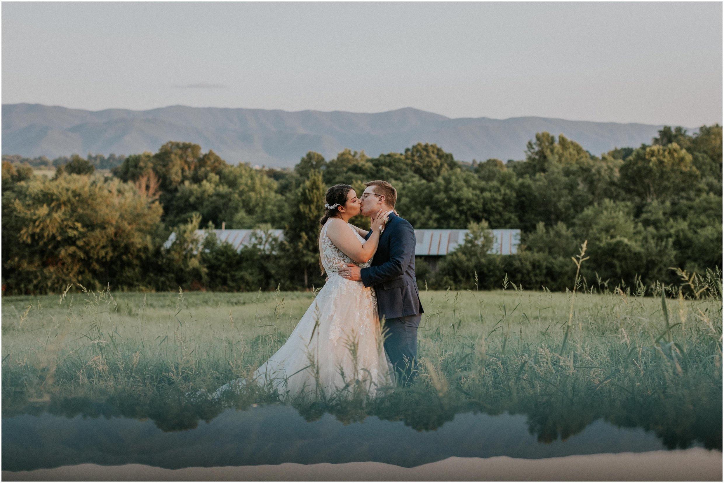 greenwood-oaks-farm-venue-greeneville-afton-limestone-tennessee-wedding-styled-boho-summer-rustic-katy-sergent-photography_0148.jpg