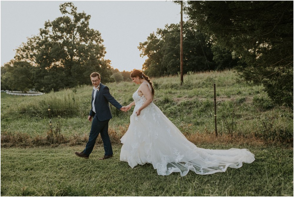 greenwood-oaks-farm-venue-greeneville-afton-limestone-tennessee-wedding-styled-boho-summer-rustic-katy-sergent-photography_0149.jpg