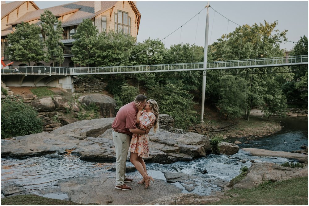 greenville-south-carolina-engagement-wedding-datenightengagement-downtown-sc-asheville-north-carolina-katy-sergent-photography_0016.jpg