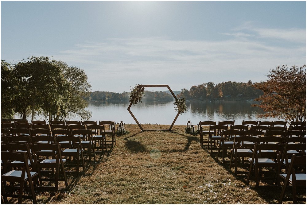 lake-house-wedding-piney-flats-johnson-city-tennessee-lakeside-venue-fall-bristol-kingsport-east-tn-katy-sergent-photography_0012.jpg