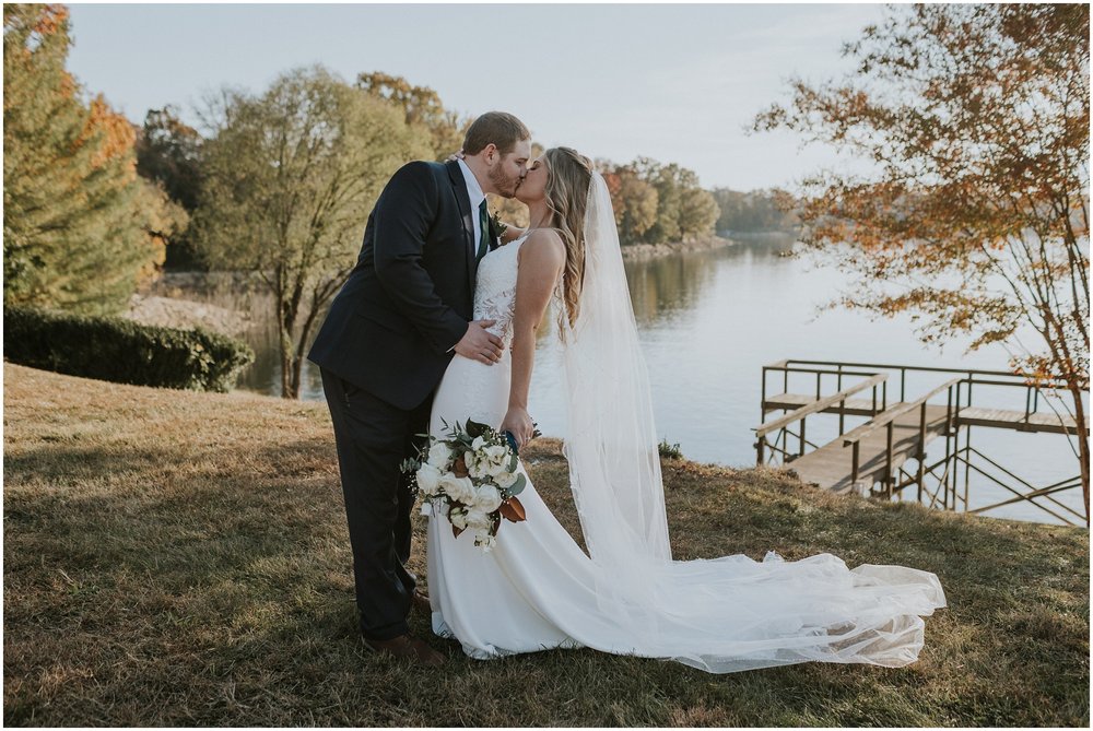 lake-house-wedding-piney-flats-johnson-city-tennessee-lakeside-venue-fall-bristol-kingsport-east-tn-katy-sergent-photography_0137.jpg