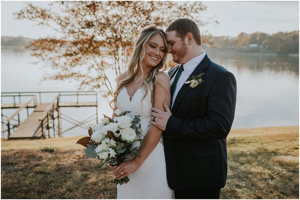 lake-house-wedding-piney-flats-johnson-city-tennessee-lakeside-venue-fall-bristol-kingsport-east-tn-katy-sergent-photography_0141.jpg