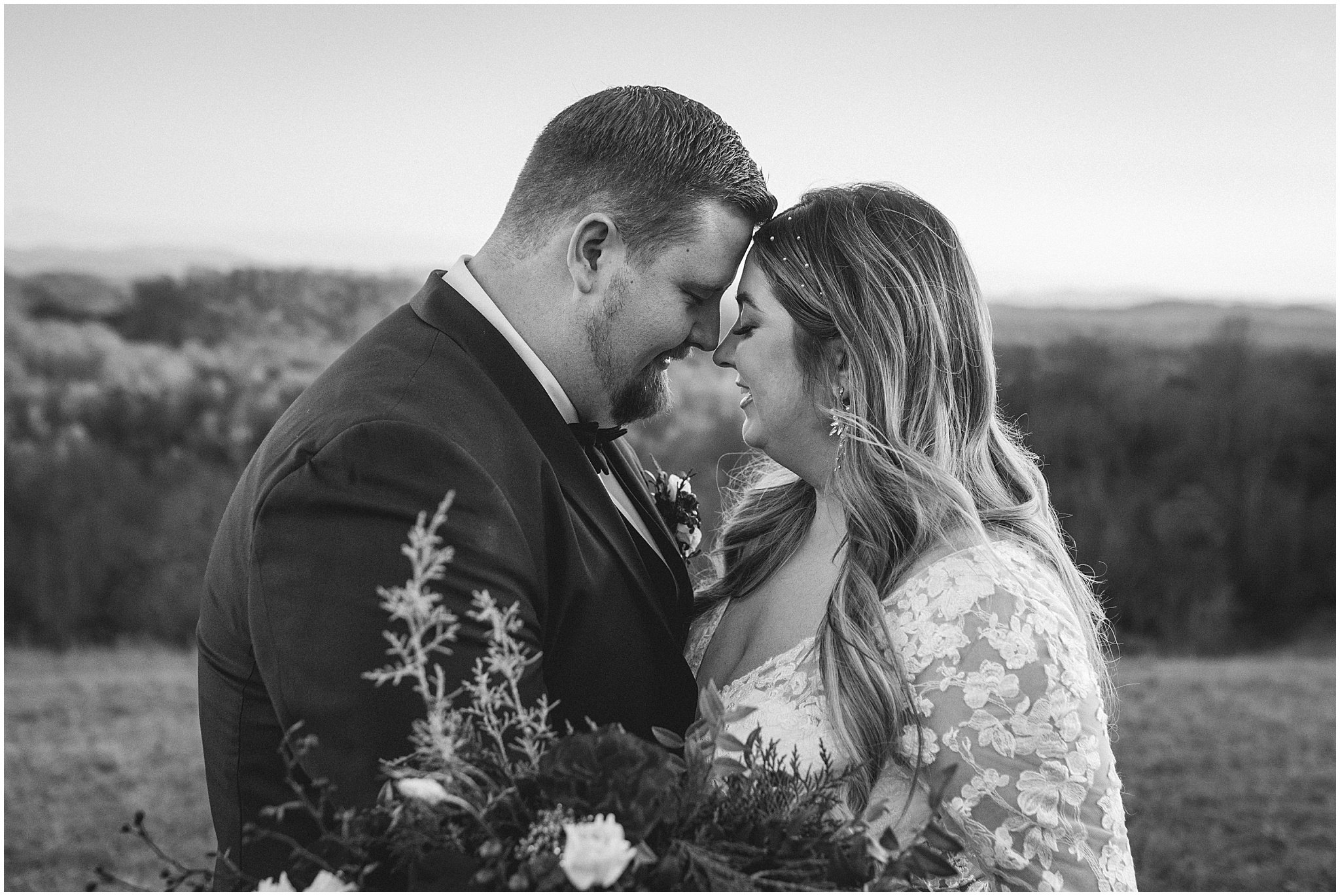 chateau-selah-blountville-tennessee-johnson-city-bristol-tn-christmas-winter-wedding-katy-sergent-photography (71).jpg