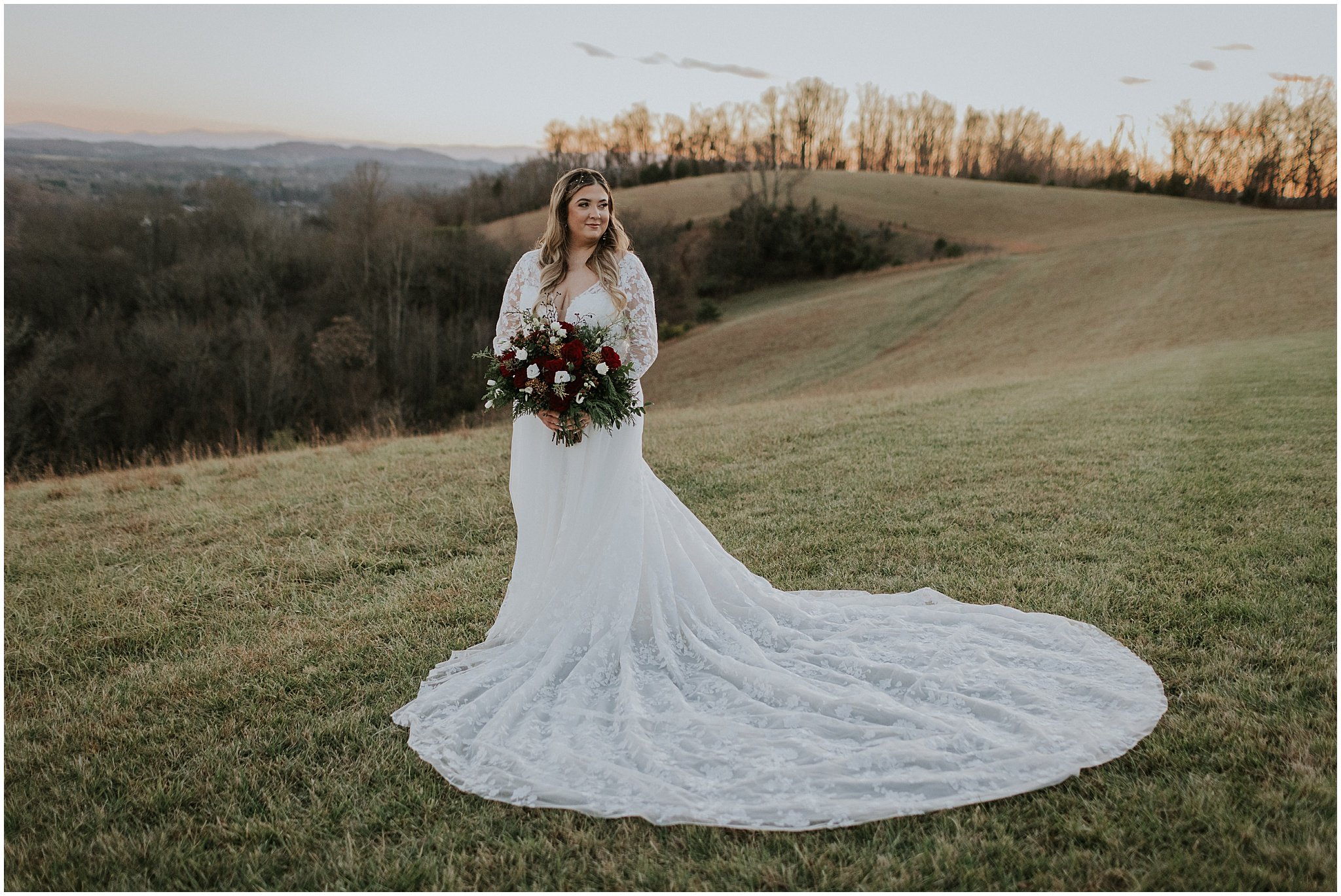 chateau-selah-blountville-tennessee-johnson-city-bristol-tn-christmas-winter-wedding-katy-sergent-photography (78).jpg