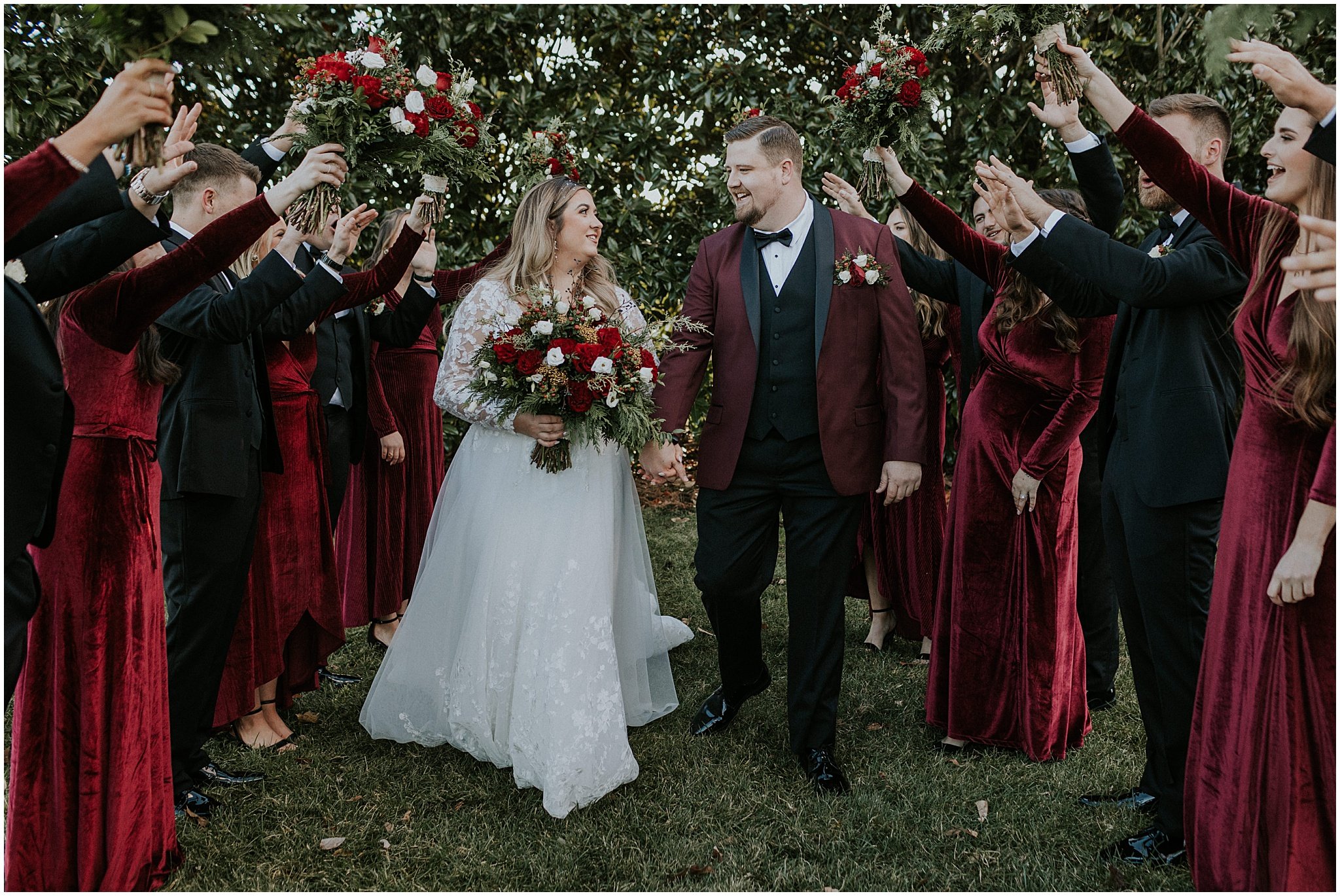 chateau-selah-blountville-tennessee-johnson-city-bristol-tn-christmas-winter-wedding-katy-sergent-photography (82).jpg