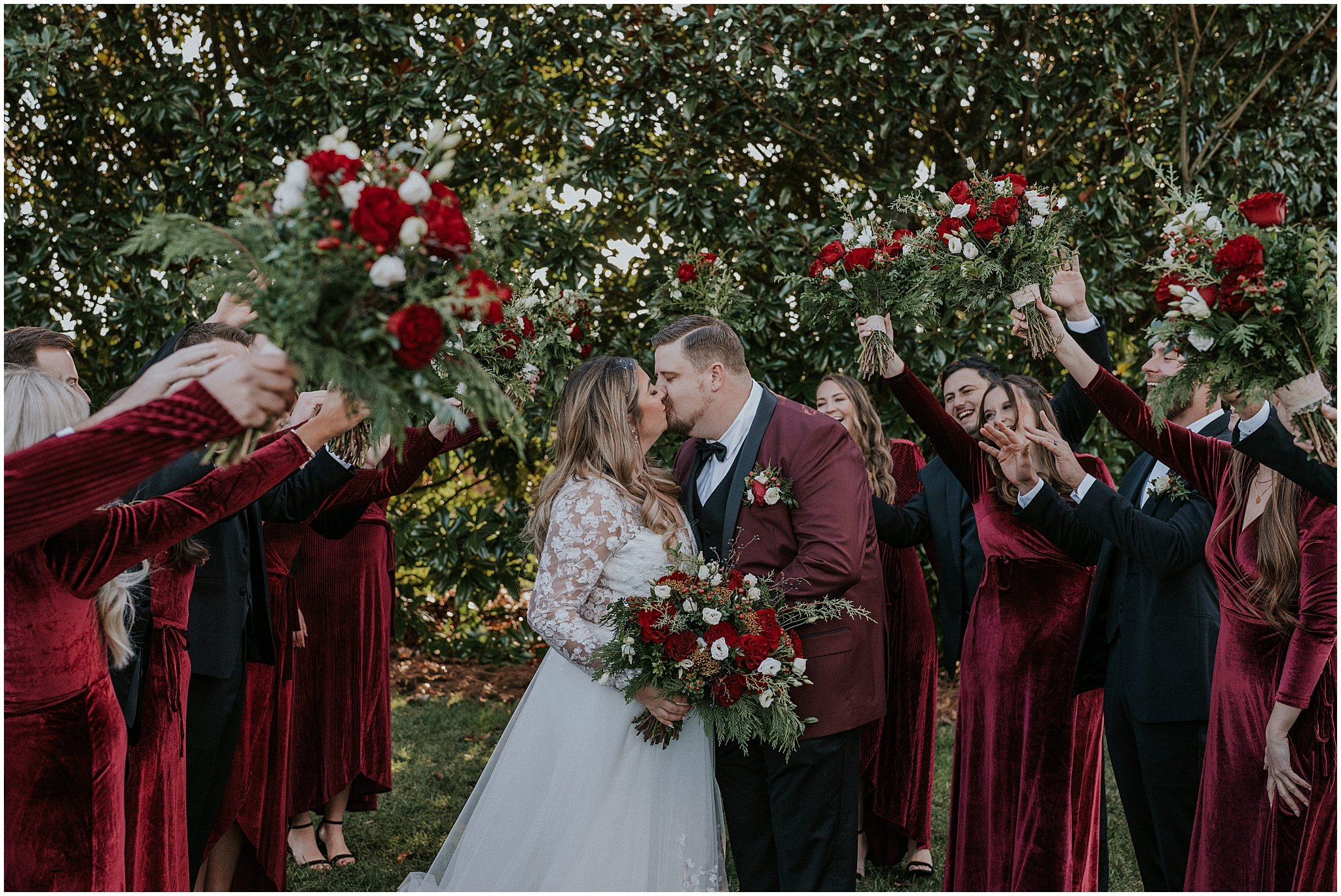 chateau-selah-blountville-tennessee-johnson-city-bristol-tn-christmas-winter-wedding-katy-sergent-photography (83).jpg