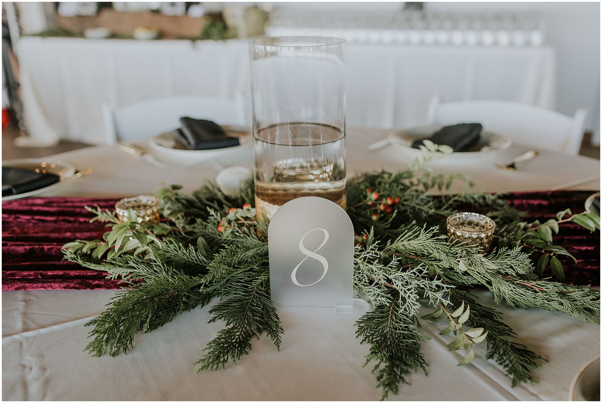 chateau-selah-blountville-tennessee-johnson-city-bristol-tn-christmas-winter-wedding-katy-sergent-photography (85).jpg