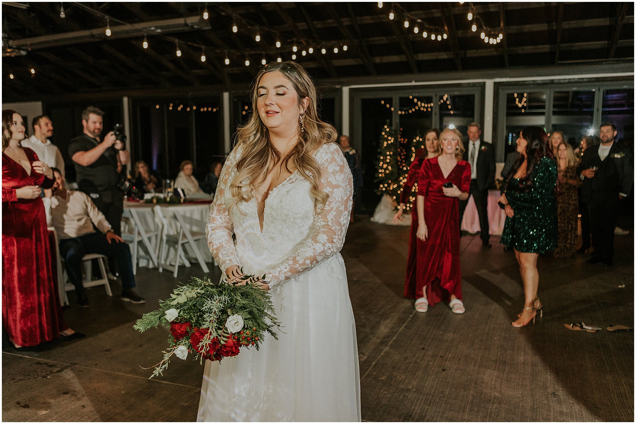chateau-selah-blountville-tennessee-johnson-city-bristol-tn-christmas-winter-wedding-katy-sergent-photography (103).jpg