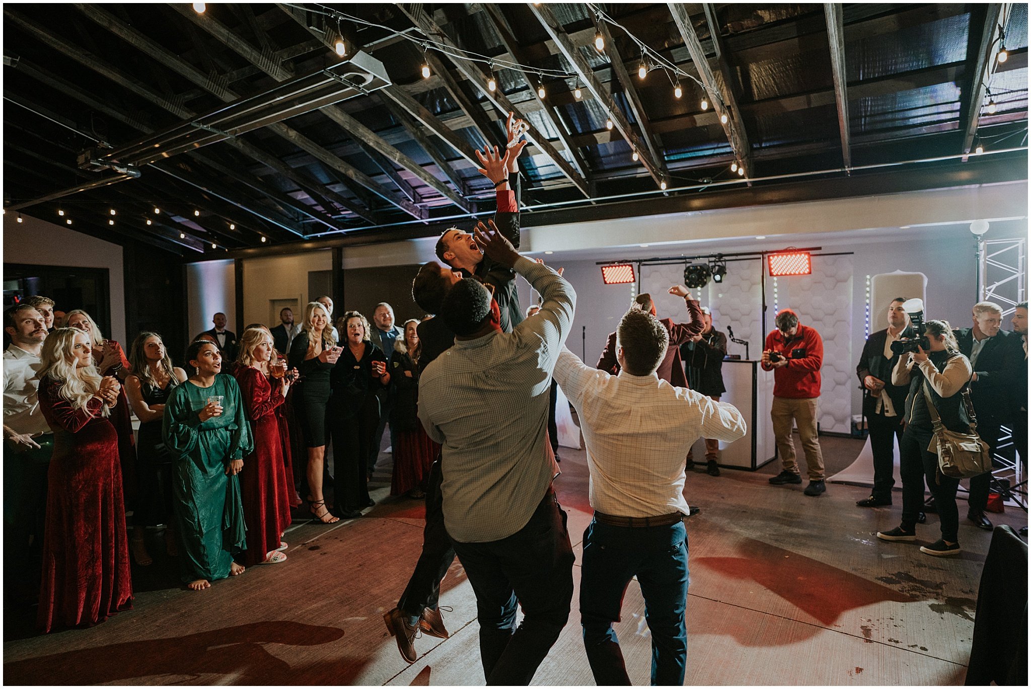 chateau-selah-blountville-tennessee-johnson-city-bristol-tn-christmas-winter-wedding-katy-sergent-photography (111).jpg