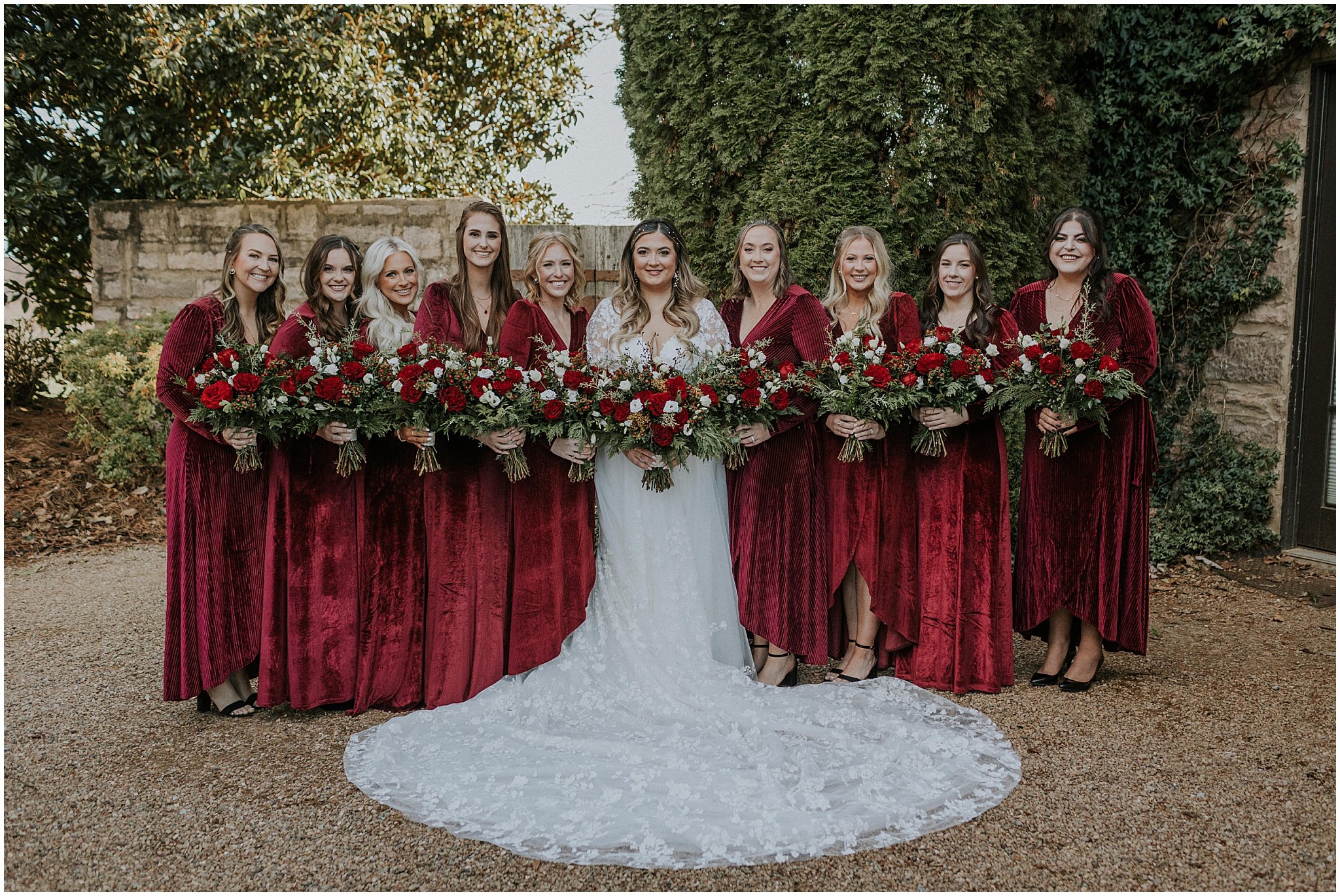 chateau-selah-blountville-tennessee-johnson-city-bristol-tn-christmas-winter-wedding-katy-sergent-photography (31).jpg