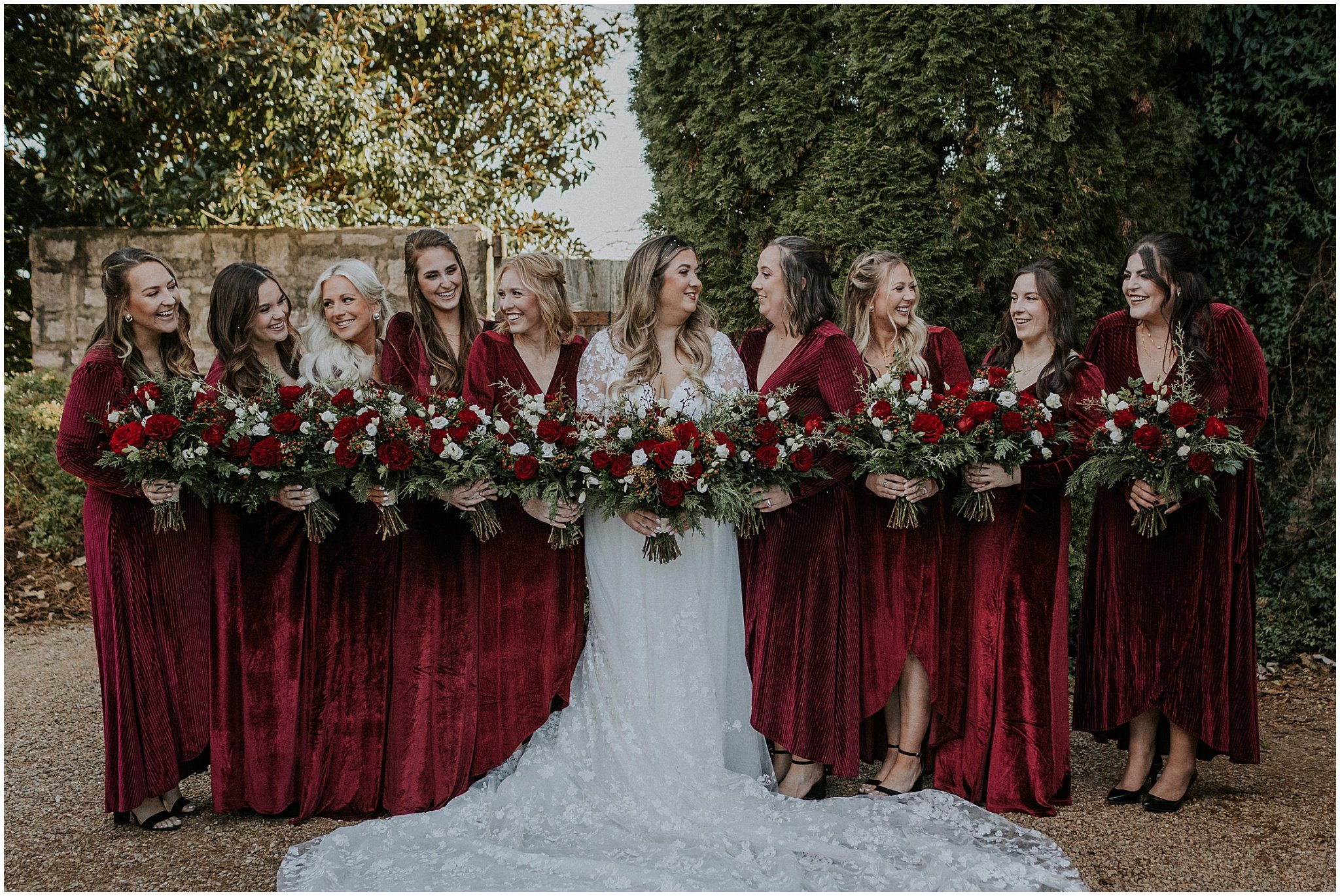 chateau-selah-blountville-tennessee-johnson-city-bristol-tn-christmas-winter-wedding-katy-sergent-photography (32).jpg