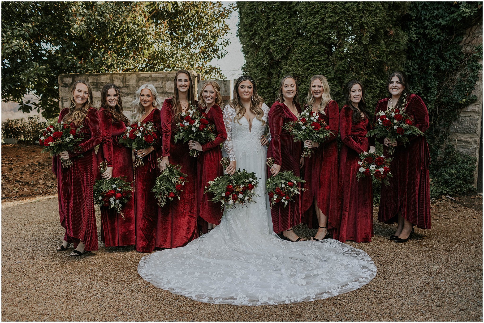 chateau-selah-blountville-tennessee-johnson-city-bristol-tn-christmas-winter-wedding-katy-sergent-photography (35).jpg