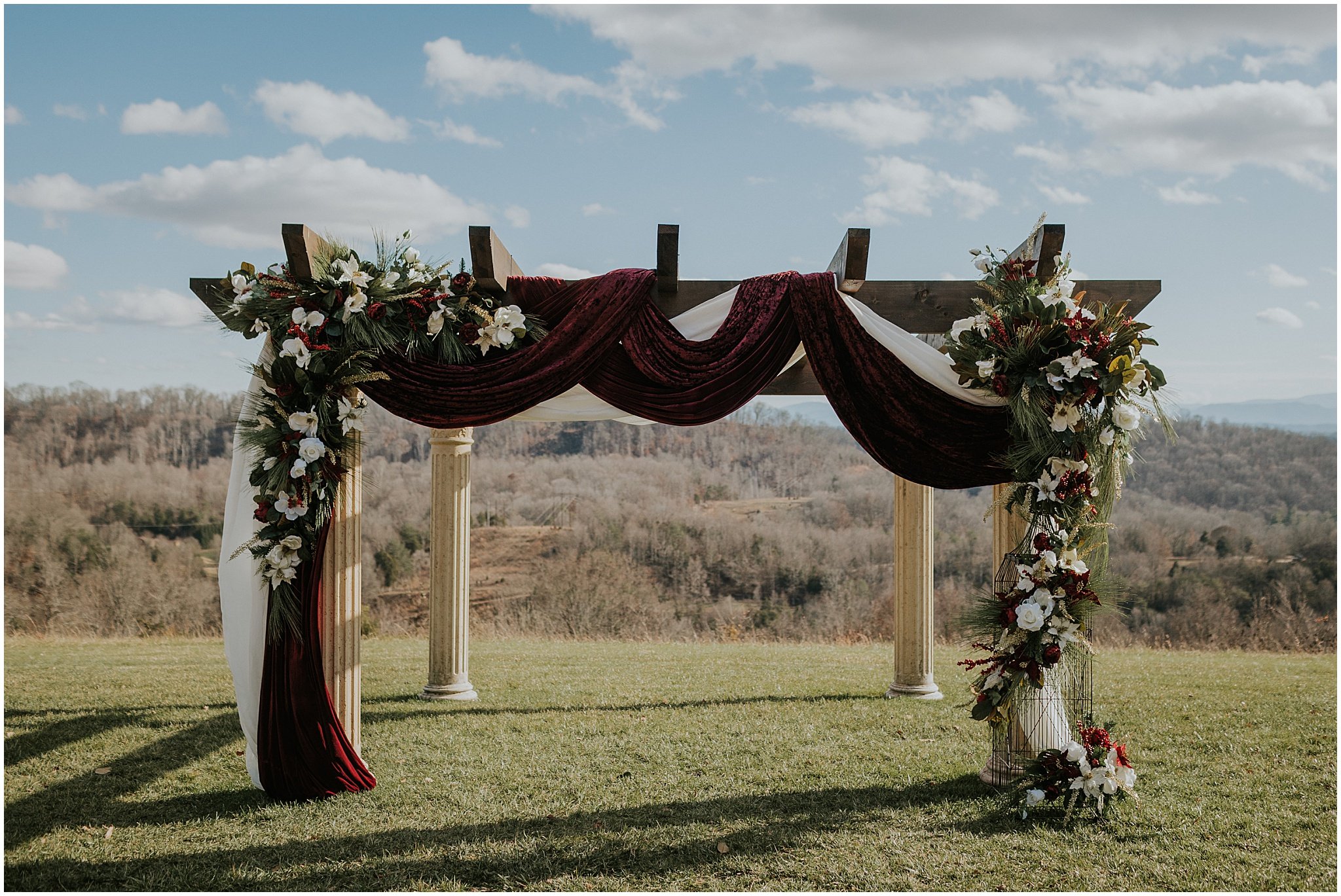 chateau-selah-blountville-tennessee-johnson-city-bristol-tn-christmas-winter-wedding-katy-sergent-photography (43).jpg