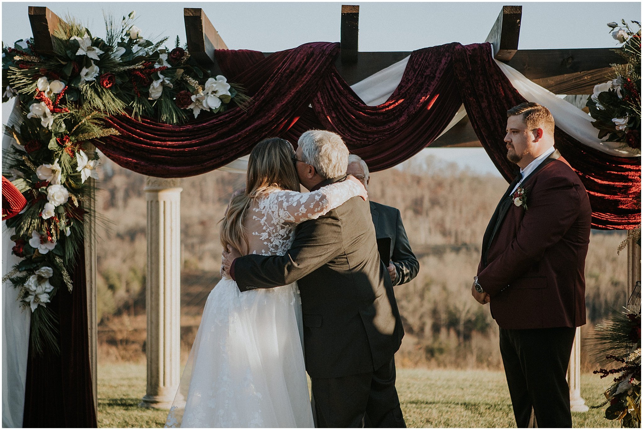 chateau-selah-blountville-tennessee-johnson-city-bristol-tn-christmas-winter-wedding-katy-sergent-photography (49).jpg