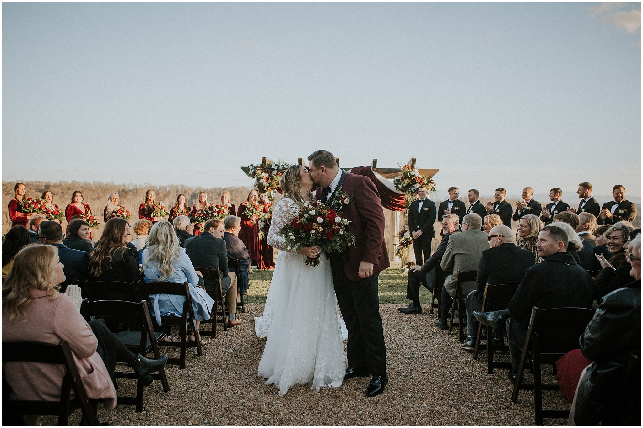 chateau-selah-blountville-tennessee-johnson-city-bristol-tn-christmas-winter-wedding-katy-sergent-photography (60).jpg