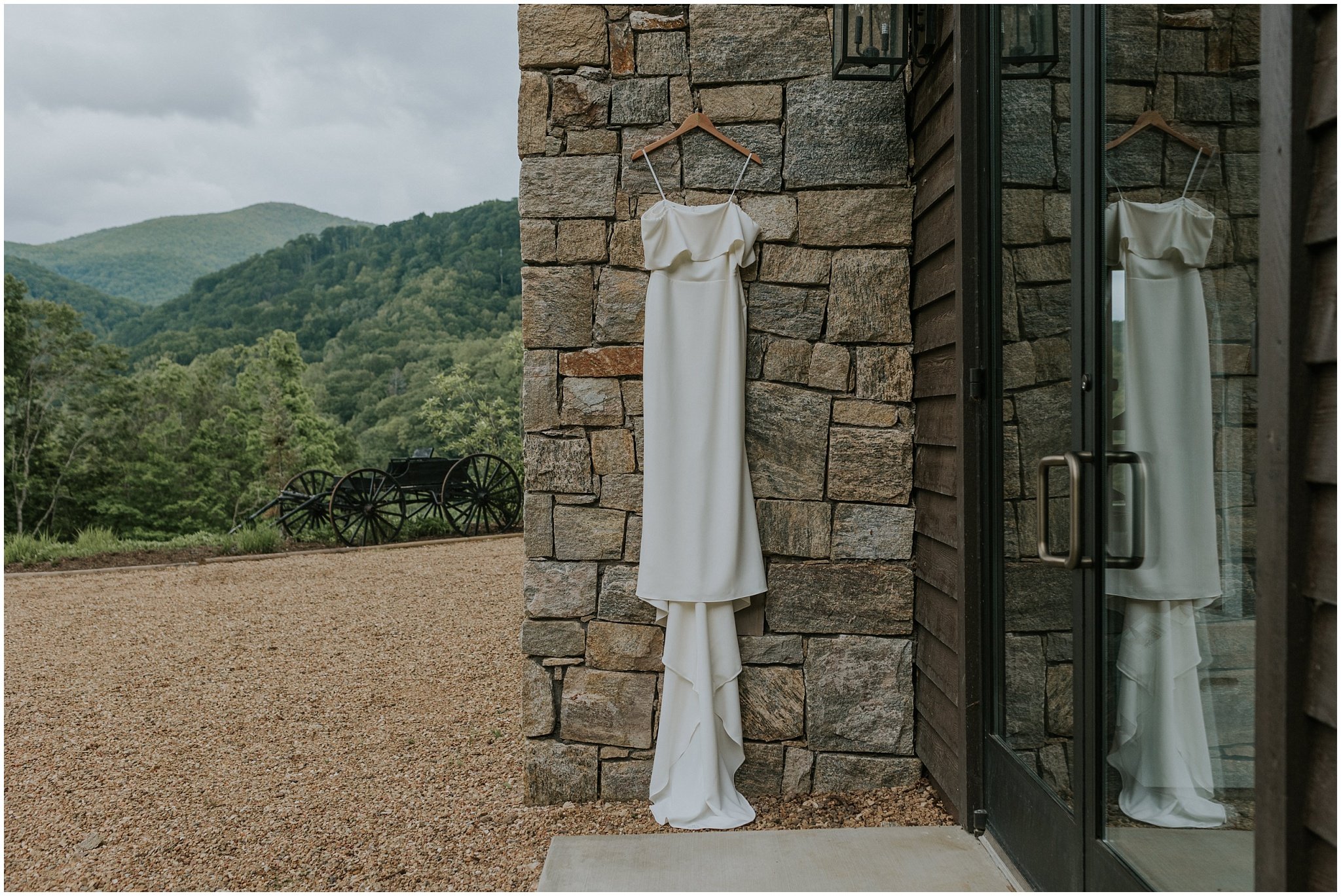 sugar-hollow-retreat-butler-tennessee-boone-north-carolina-rustic-mountain-wedding-may-spring-summer-green-elegant-luxury-johnson-city-tn-katy-sergent-photography_0005.jpg