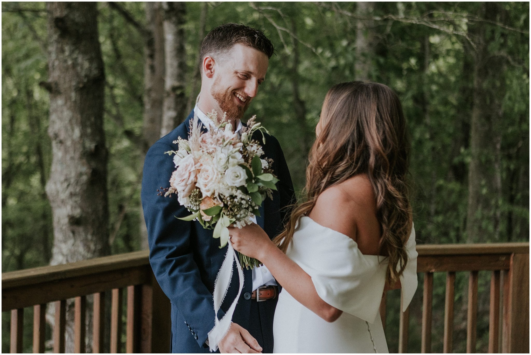 sugar-hollow-retreat-butler-tennessee-boone-north-carolina-rustic-mountain-wedding-may-spring-summer-green-elegant-luxury-johnson-city-tn-katy-sergent-photography_0035.jpg