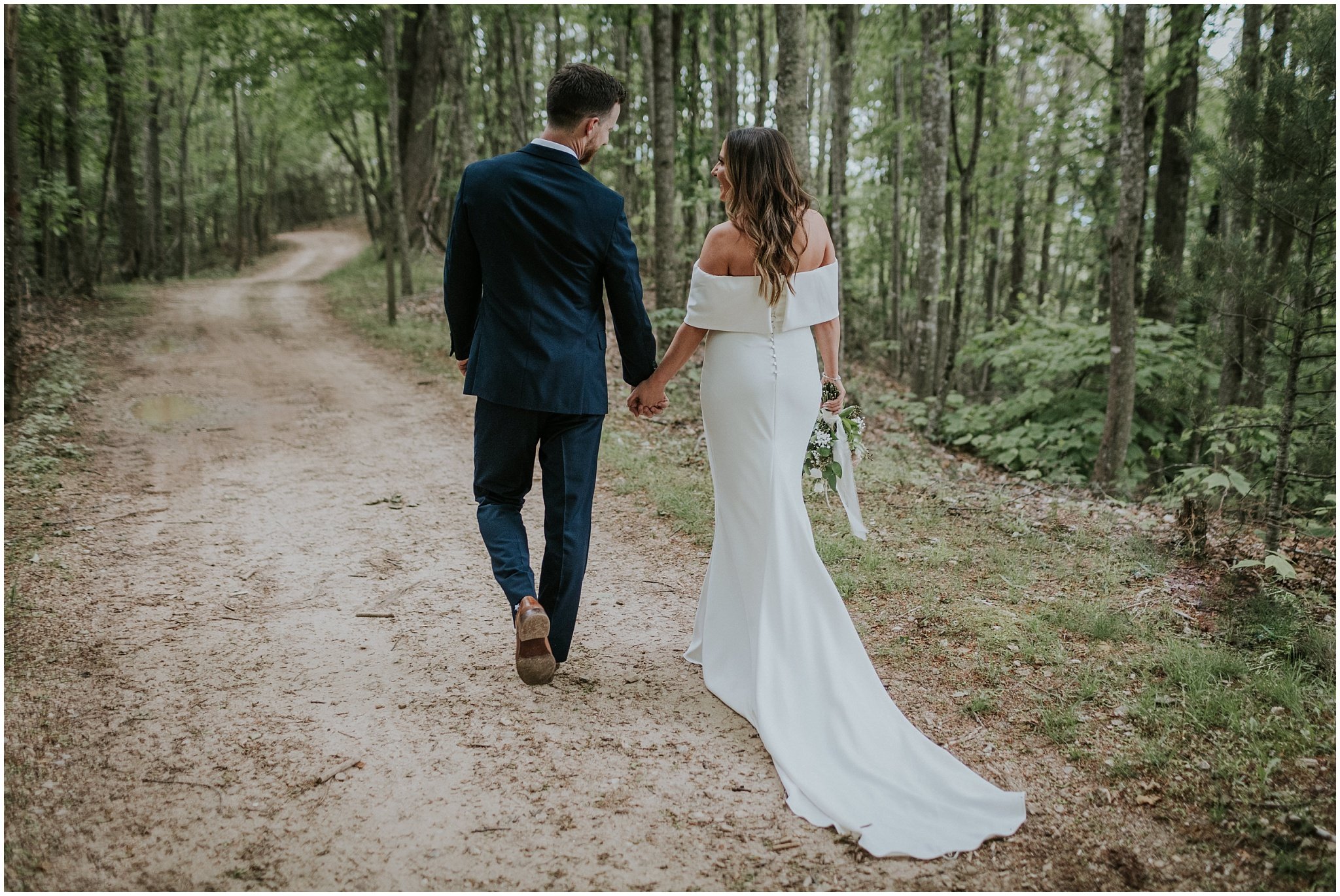 sugar-hollow-retreat-butler-tennessee-boone-north-carolina-rustic-mountain-wedding-may-spring-summer-green-elegant-luxury-johnson-city-tn-katy-sergent-photography_0042.jpg