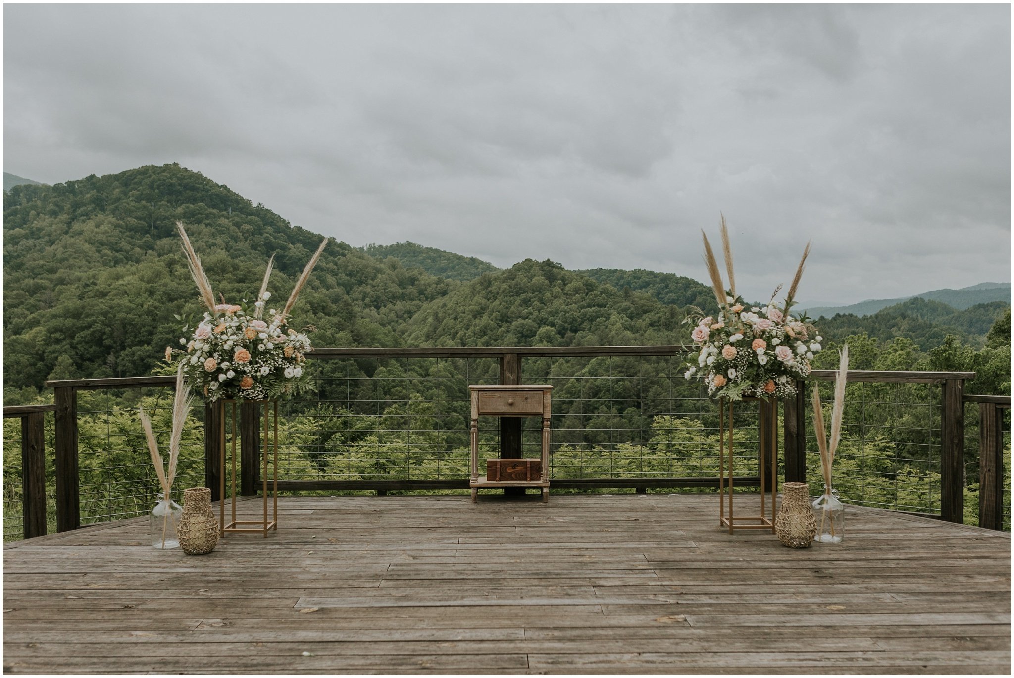 sugar-hollow-retreat-butler-tennessee-boone-north-carolina-rustic-mountain-wedding-may-spring-summer-green-elegant-luxury-johnson-city-tn-katy-sergent-photography_0073.jpg
