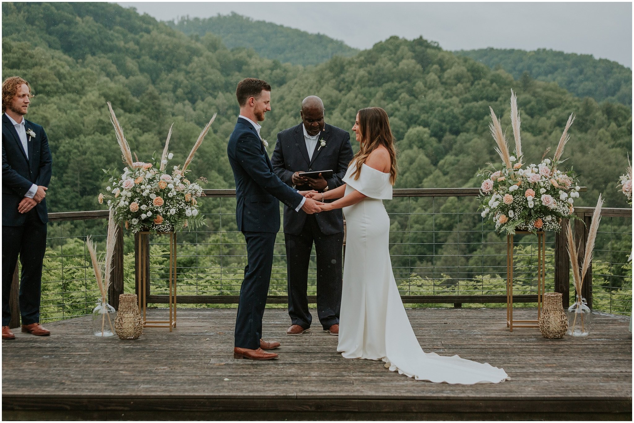 sugar-hollow-retreat-butler-tennessee-boone-north-carolina-rustic-mountain-wedding-may-spring-summer-green-elegant-luxury-johnson-city-tn-katy-sergent-photography_0084.jpg