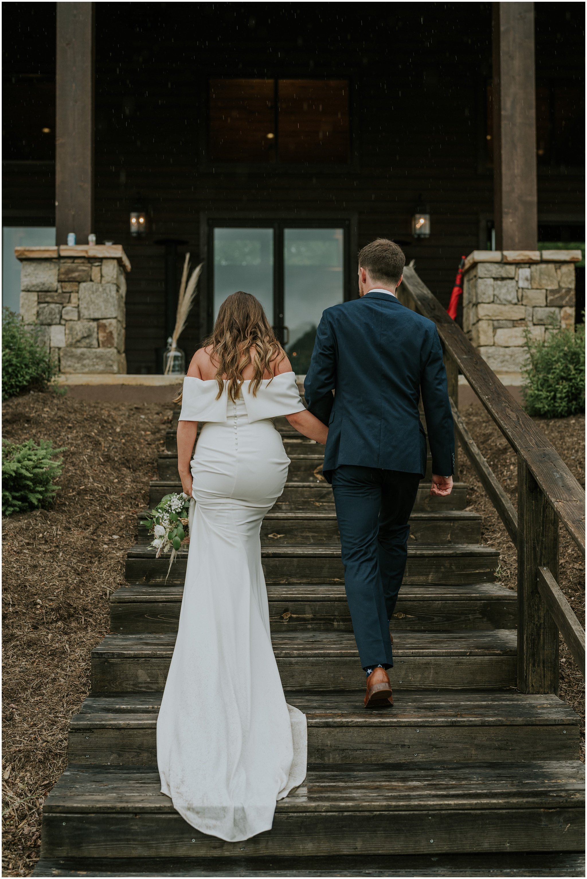 sugar-hollow-retreat-butler-tennessee-boone-north-carolina-rustic-mountain-wedding-may-spring-summer-green-elegant-luxury-johnson-city-tn-katy-sergent-photography_0096.jpg