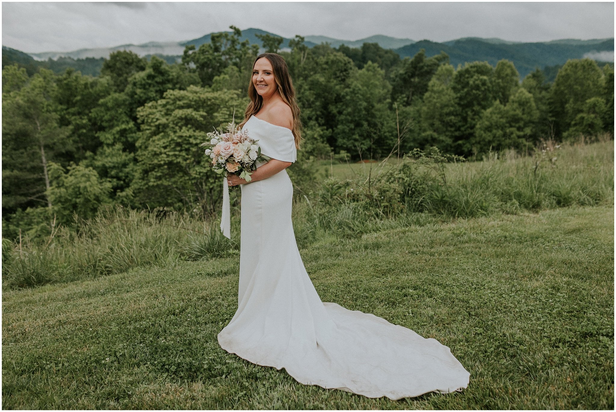 sugar-hollow-retreat-butler-tennessee-boone-north-carolina-rustic-mountain-wedding-may-spring-summer-green-elegant-luxury-johnson-city-tn-katy-sergent-photography_0057.jpg