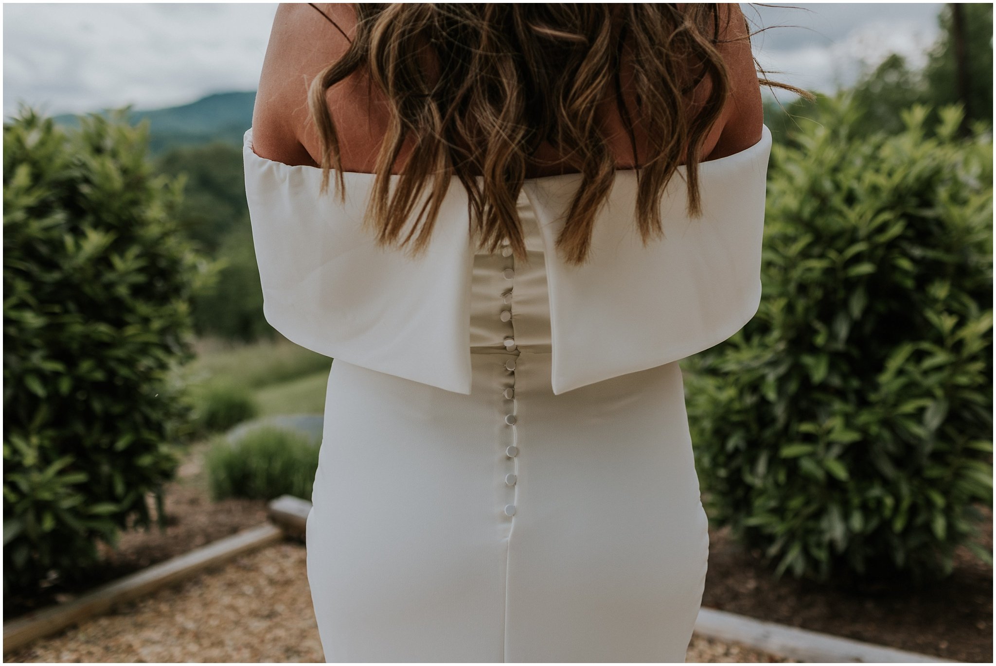 sugar-hollow-retreat-butler-tennessee-boone-north-carolina-rustic-mountain-wedding-may-spring-summer-green-elegant-luxury-johnson-city-tn-katy-sergent-photography_0060.jpg