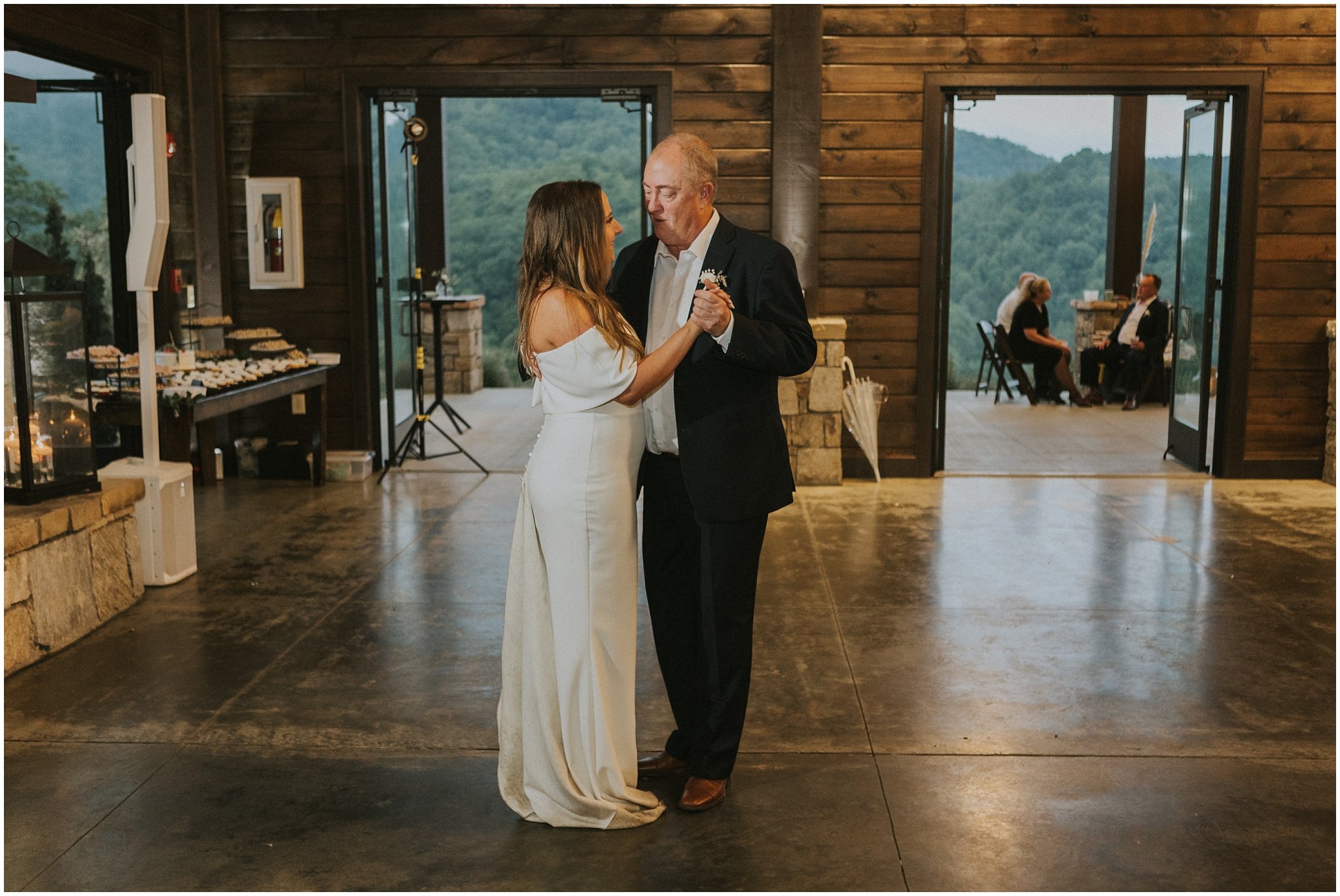 sugar-hollow-retreat-butler-tennessee-boone-north-carolina-rustic-mountain-wedding-may-spring-summer-green-elegant-luxury-johnson-city-tn-katy-sergent-photography_0127.jpg