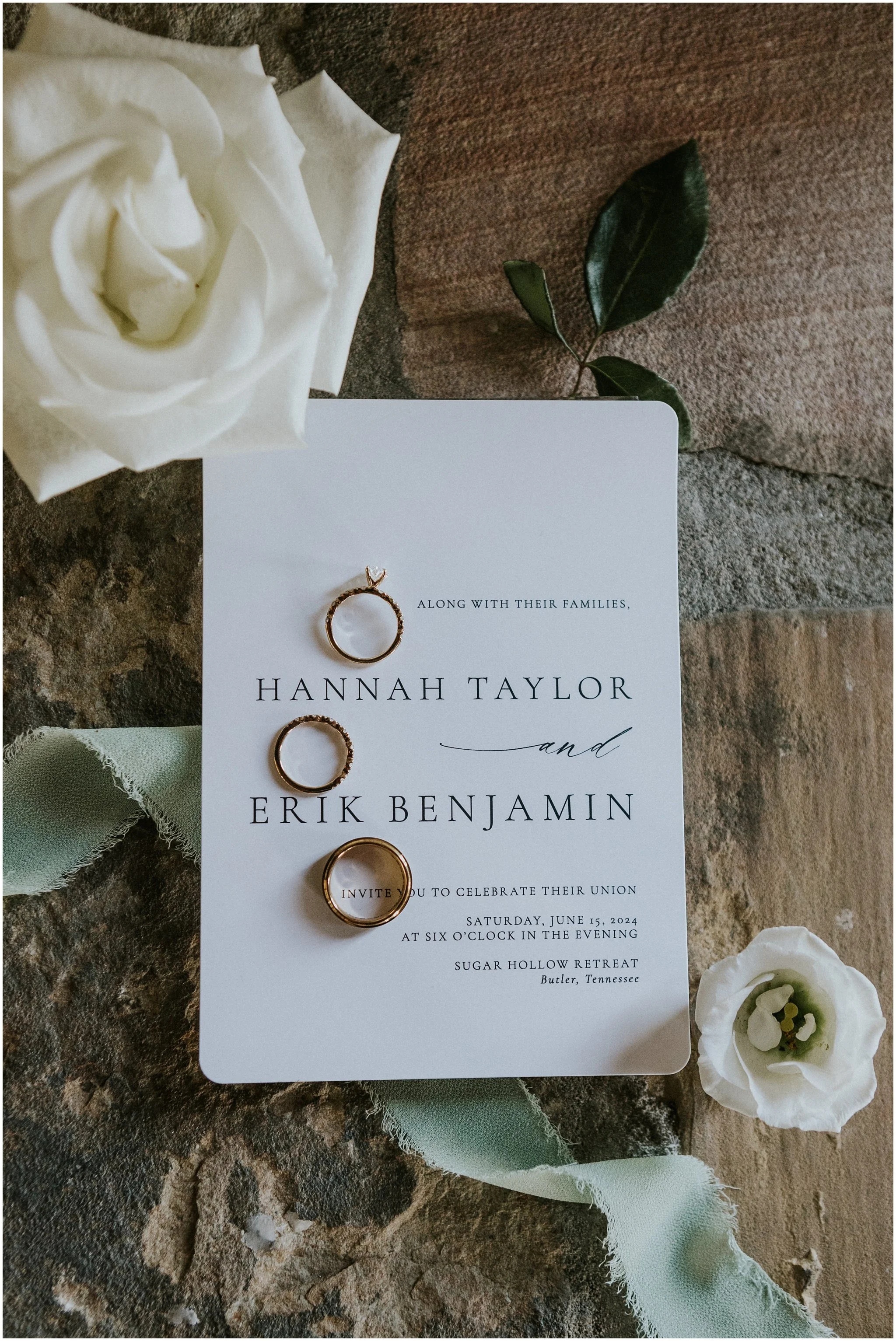 sugar-hollow-retreat-butler-tennessee-boone-north-carolina-smoky-mountain-wedding-venue-rustic-luxury-summer-katy-sergent-photography_0004.jpg
