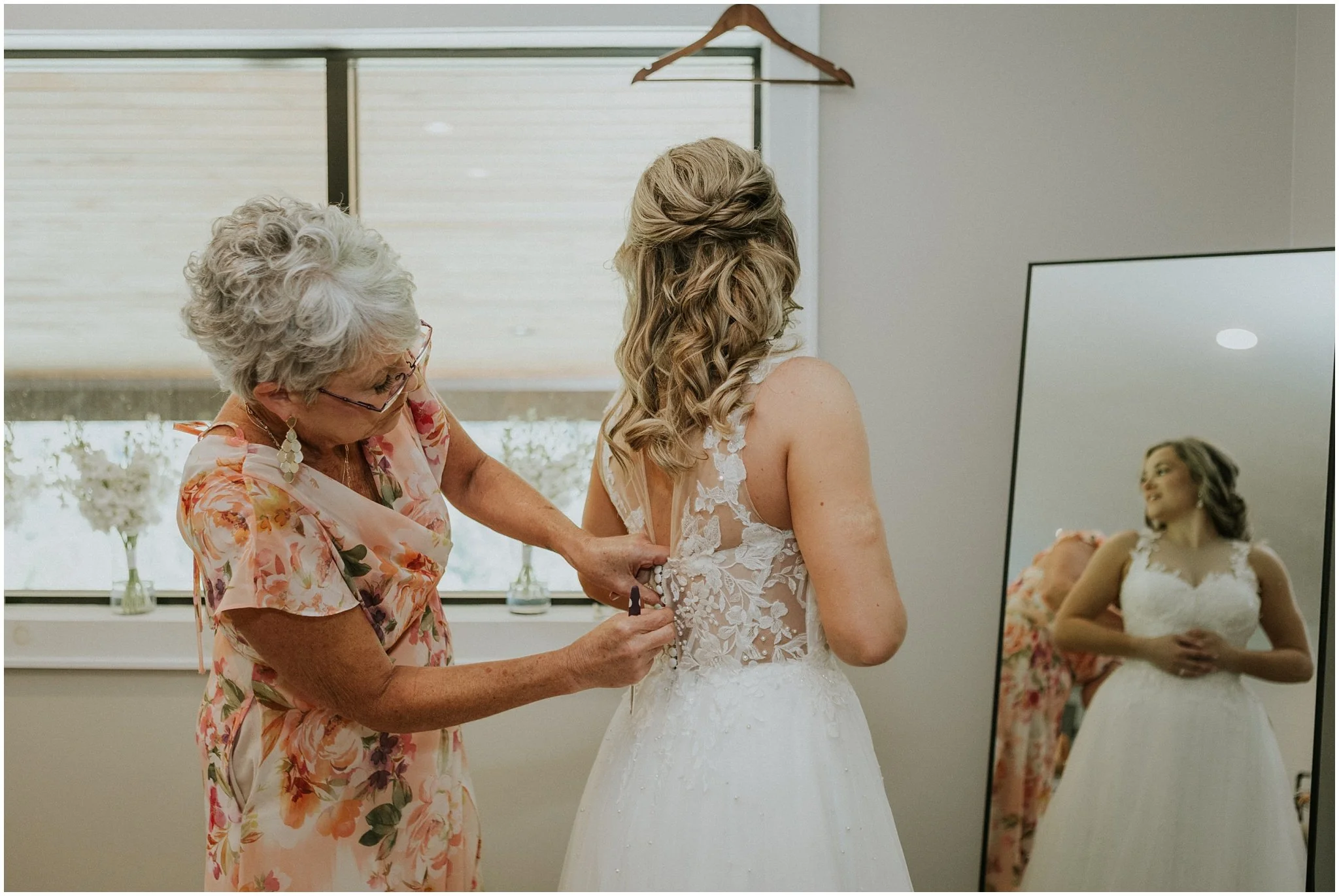 sugar-hollow-retreat-butler-tennessee-boone-north-carolina-smoky-mountain-wedding-venue-rustic-luxury-summer-katy-sergent-photography_0028.jpg