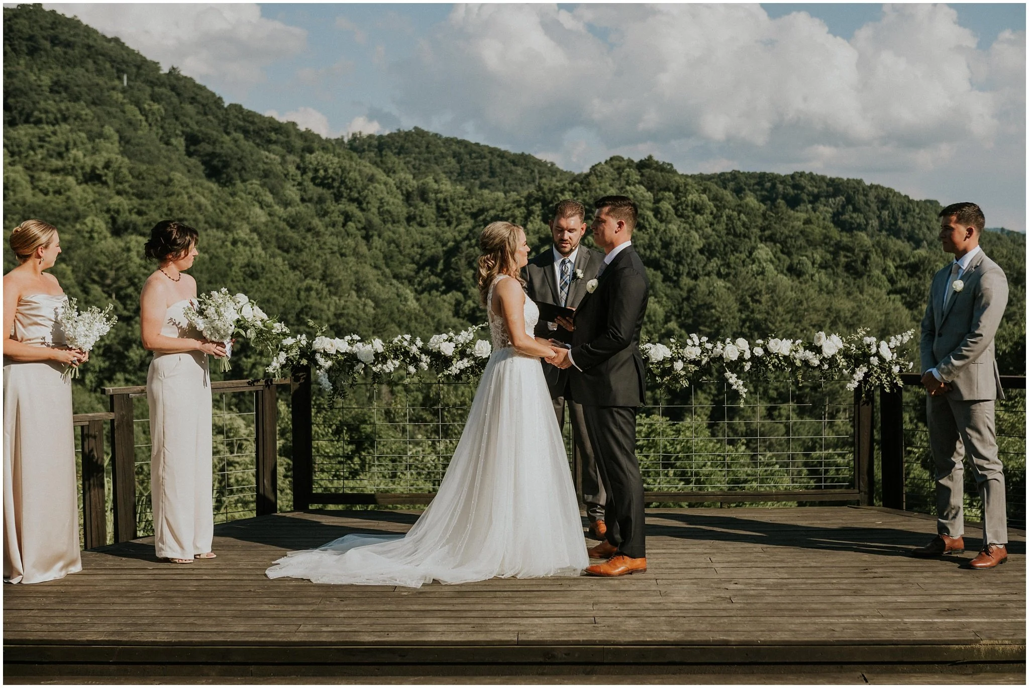 sugar-hollow-retreat-butler-tennessee-boone-north-carolina-smoky-mountain-wedding-venue-rustic-luxury-summer-katy-sergent-photography_0091.jpg