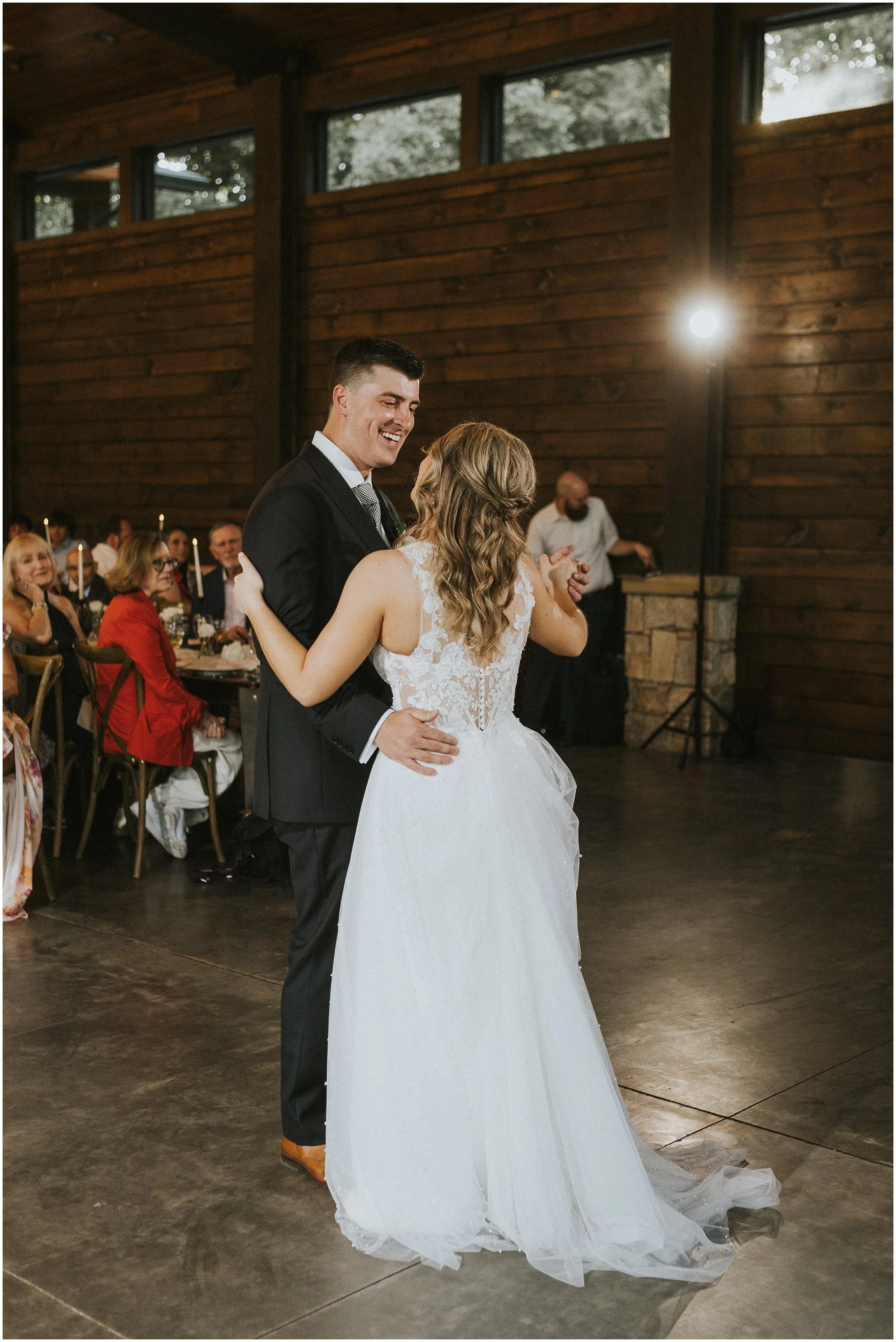 sugar-hollow-retreat-butler-tennessee-boone-north-carolina-smoky-mountain-wedding-venue-rustic-luxury-summer-katy-sergent-photography_0149.jpg