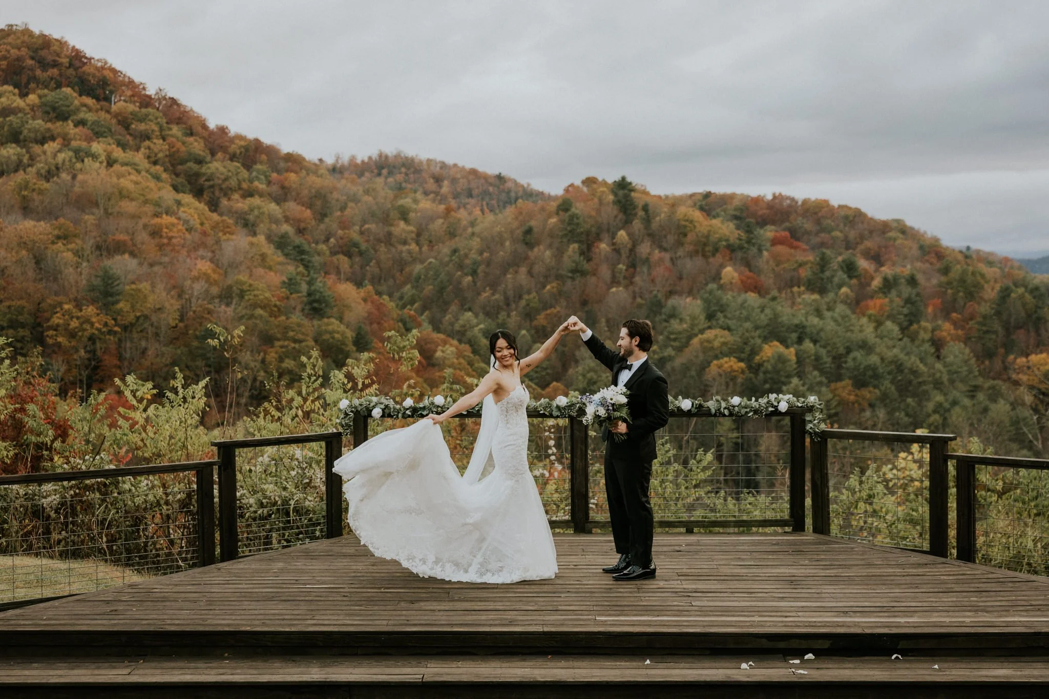 butler-tn-boone-nc-sugar-hollow-retreat-mountain-wedding-venue-fall-micro-wedding-katy-sergent-photography-65.jpg