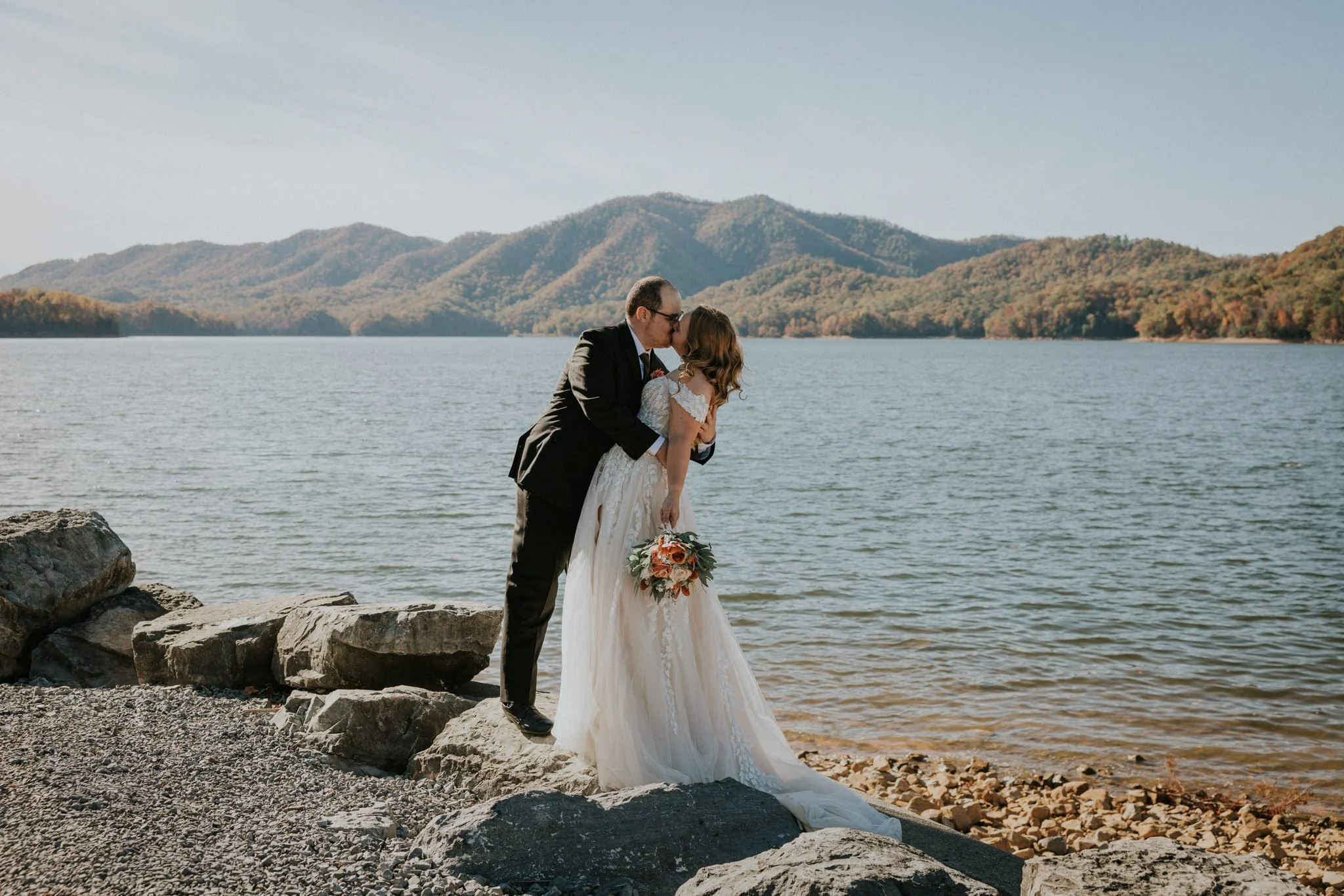 butler-tennessee-boone-north-carolina-fall-micro-wedding-lake-cabin-katy-sergent-photography-38.jpg
